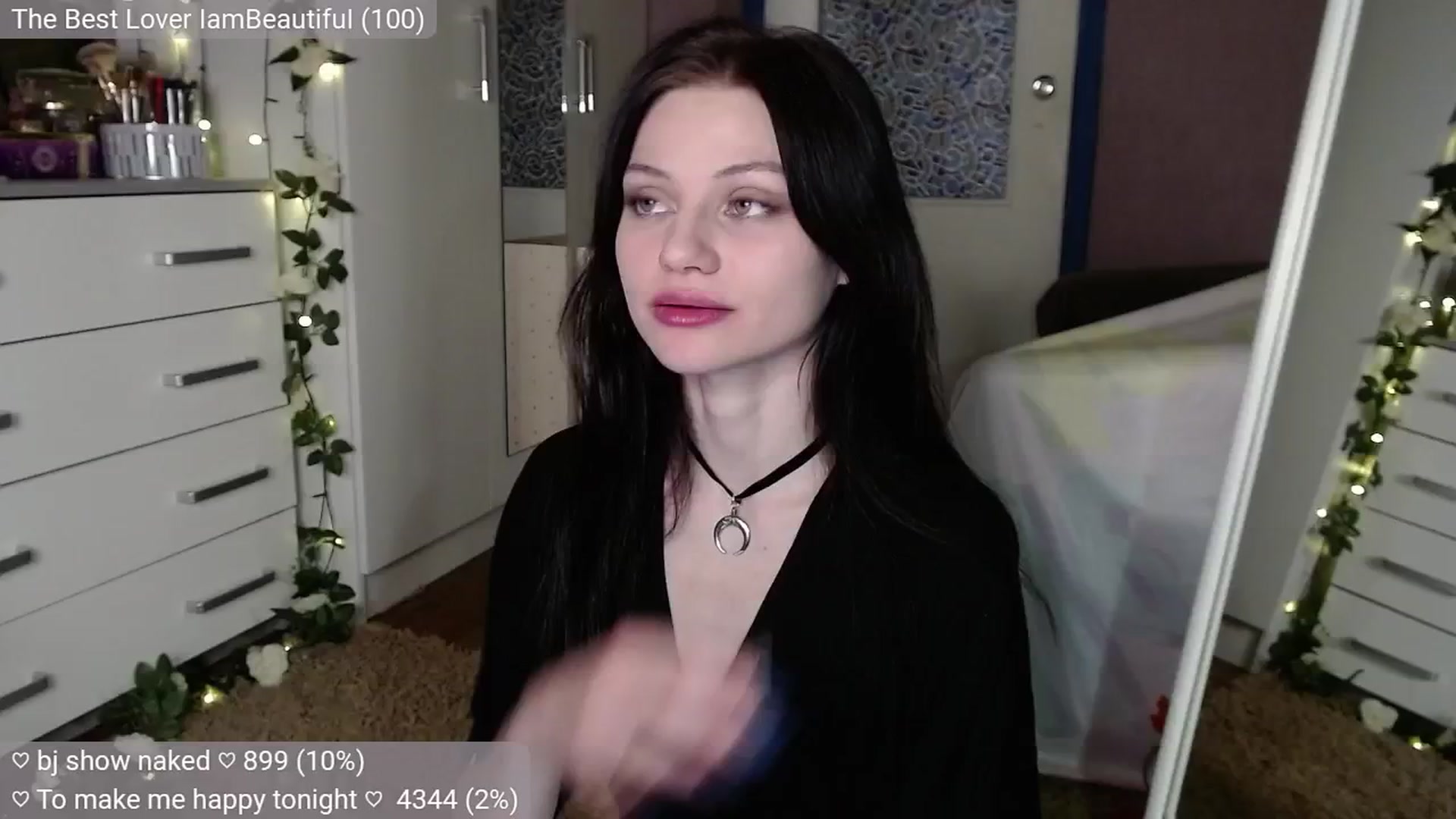 Gallery image thumbnail from JellyFox's myfreecams stream on, 10/21/2024, 07:14 image 16 of 20