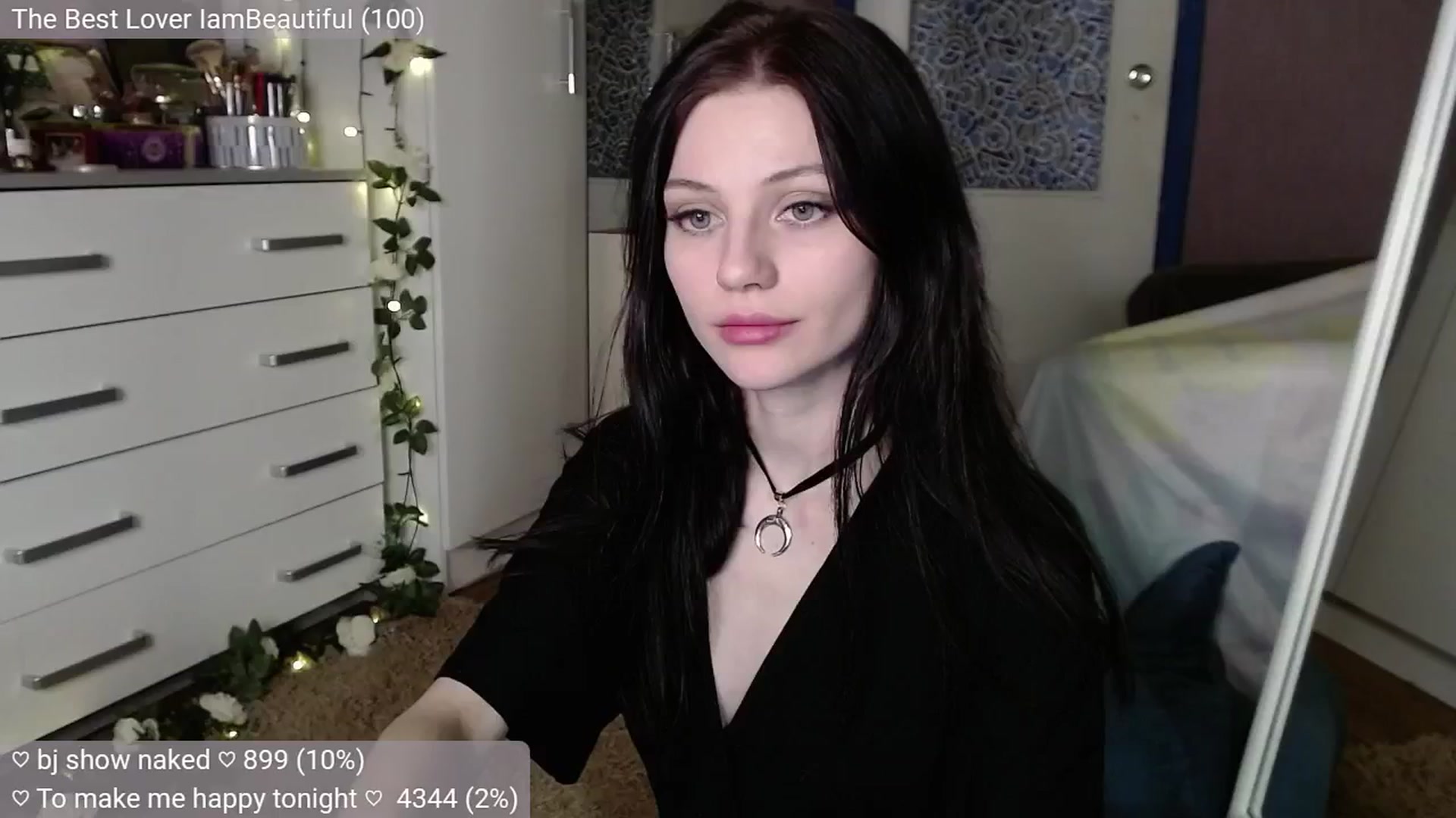 Gallery image thumbnail from JellyFox's myfreecams stream on, 10/21/2024, 08:48 image 13 of 20