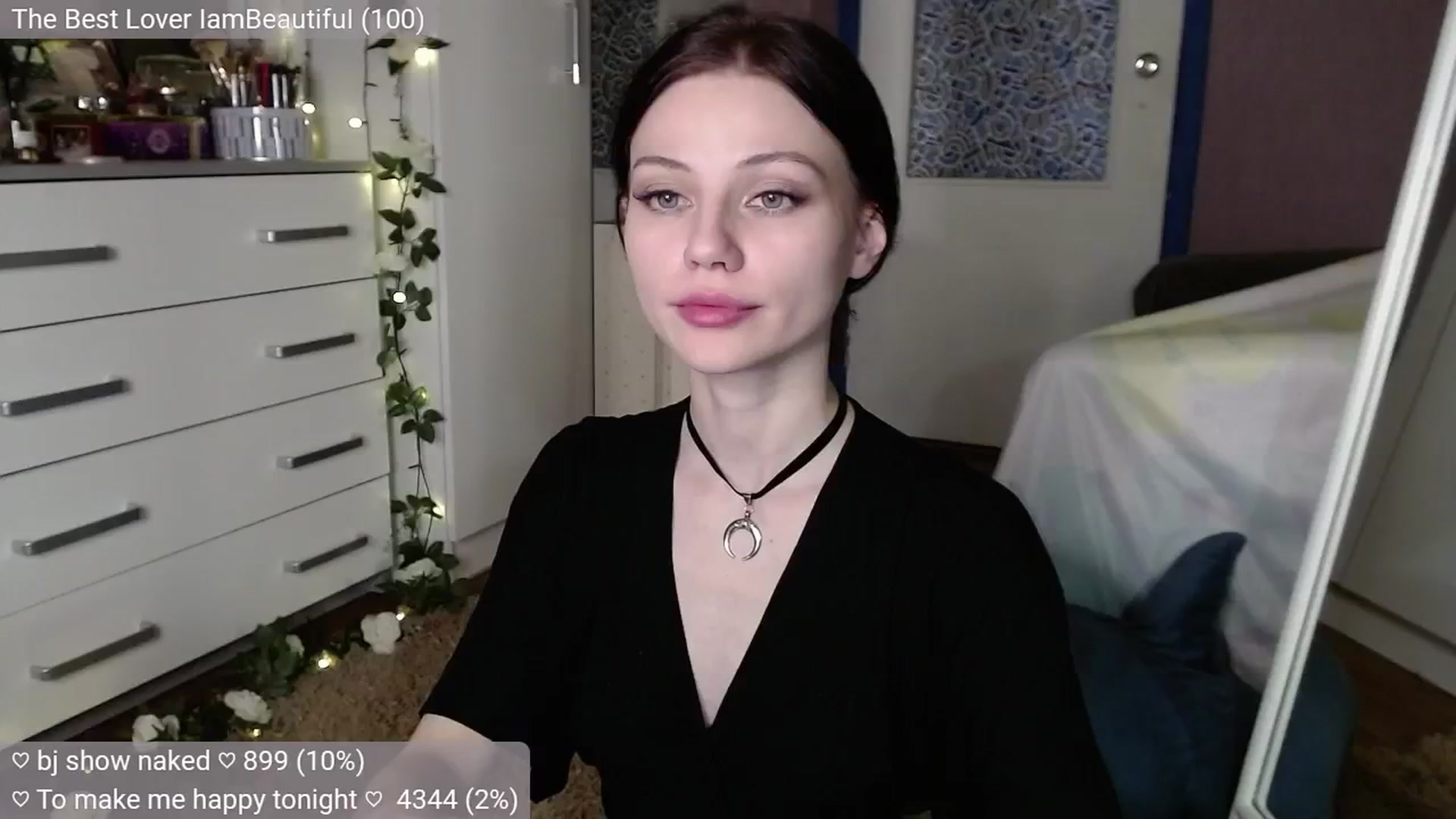 Gallery image thumbnail from JellyFox's myfreecams stream on, 10/21/2024, 08:48 image 17 of 20