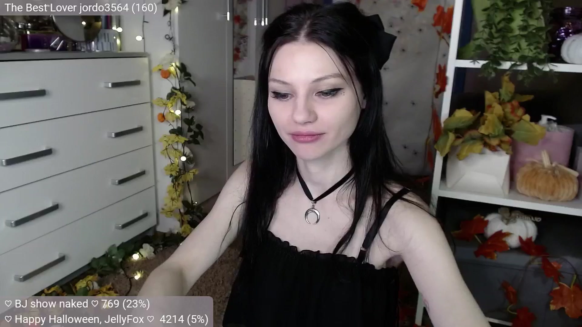 Gallery image thumbnail from JellyFox's myfreecams stream on, 11/01/2024, 07:26 image 12 of 20