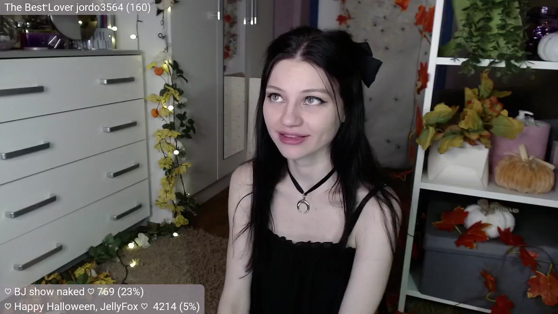 Gallery image thumbnail from JellyFox's myfreecams stream on, 11/01/2024, 07:26 image 11 of 20