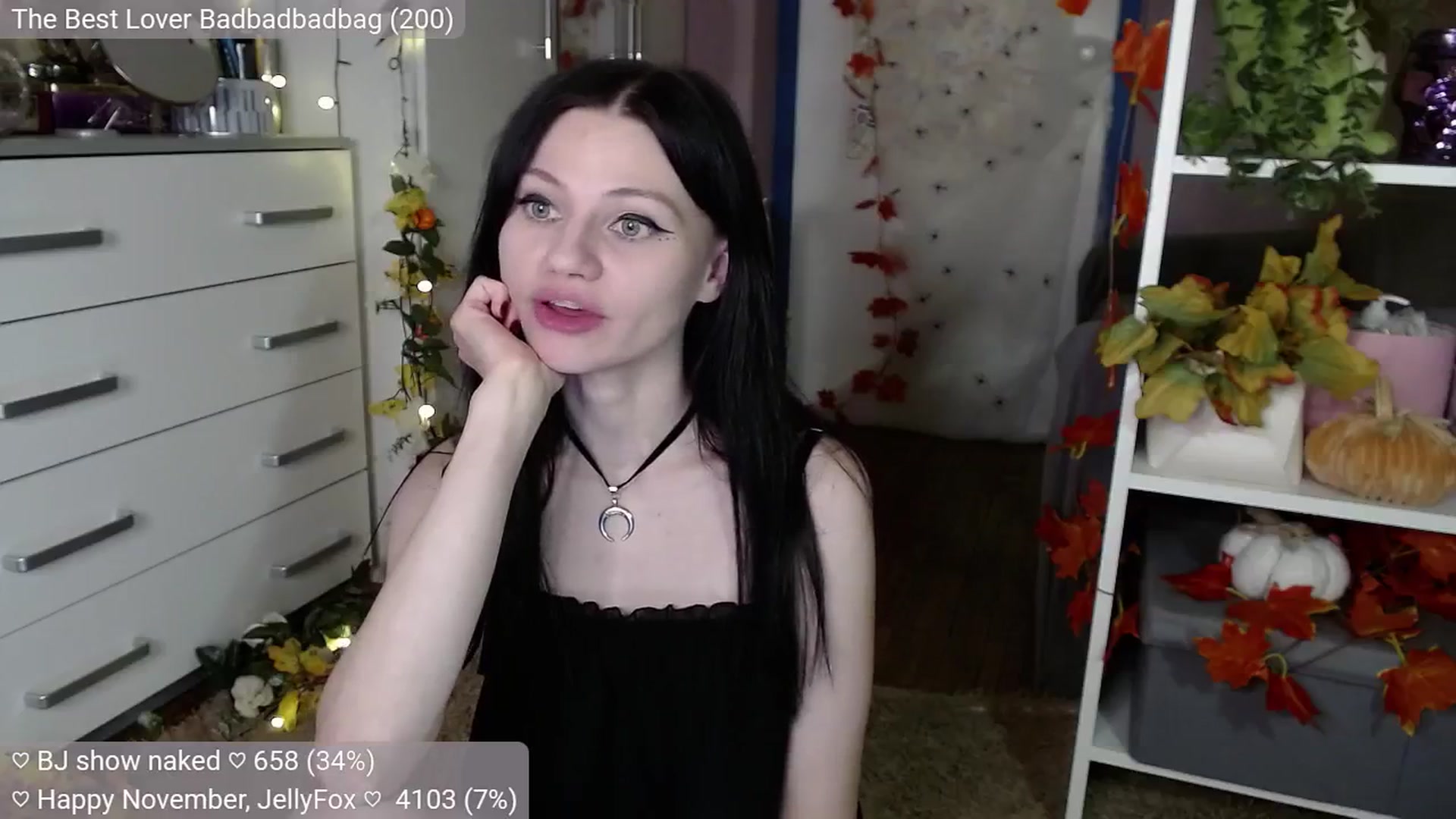 Gallery image thumbnail from JellyFox's myfreecams stream on, 11/03/2024, 23:32 image 16 of 20