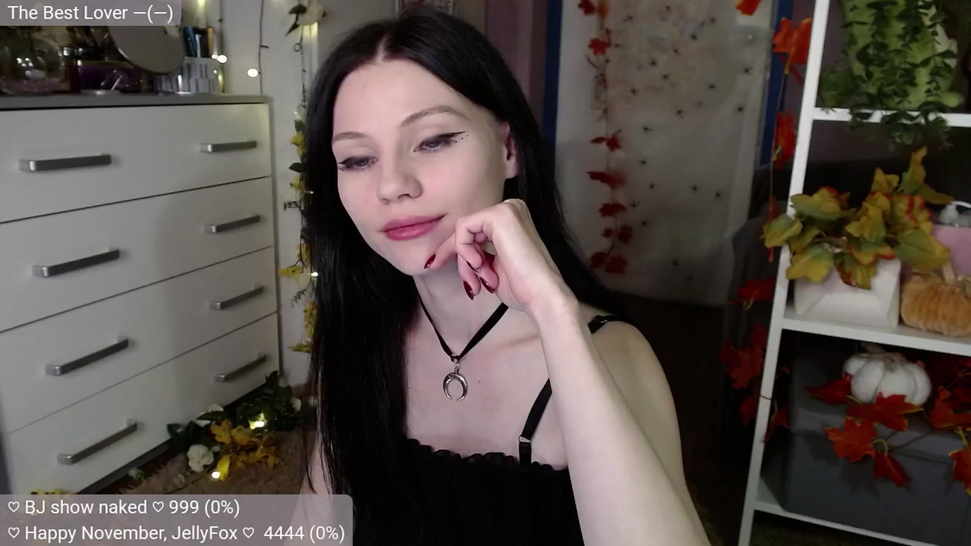 Gallery image thumbnail from JellyFox's myfreecams stream on, 11/03/2024, 23:32 image 1 of 20