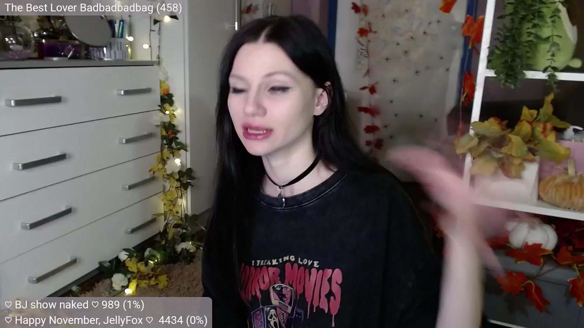 Gallery image thumbnail from JellyFox's myfreecams stream on, 11/04/2024, 03:40 image 1 of 20
