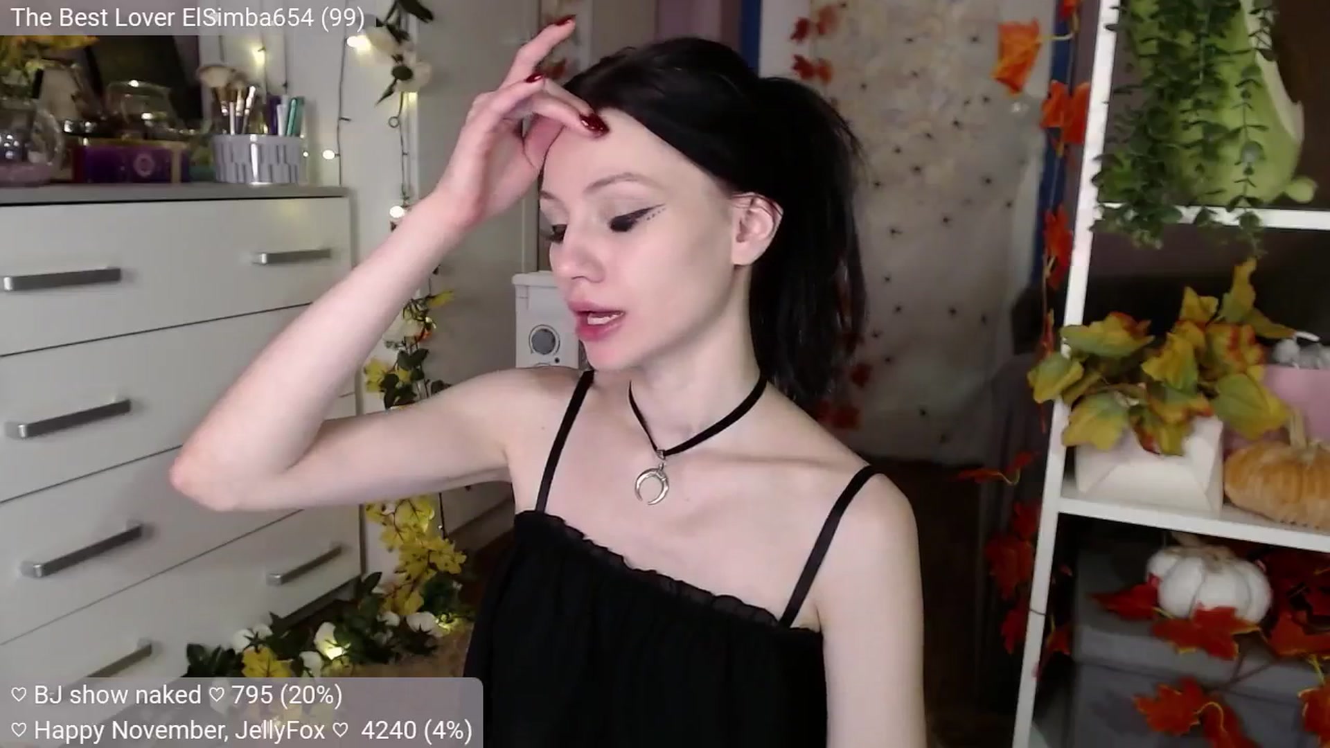 Gallery image thumbnail from JellyFox's myfreecams stream on, 11/06/2024, 07:21 image 13 of 20