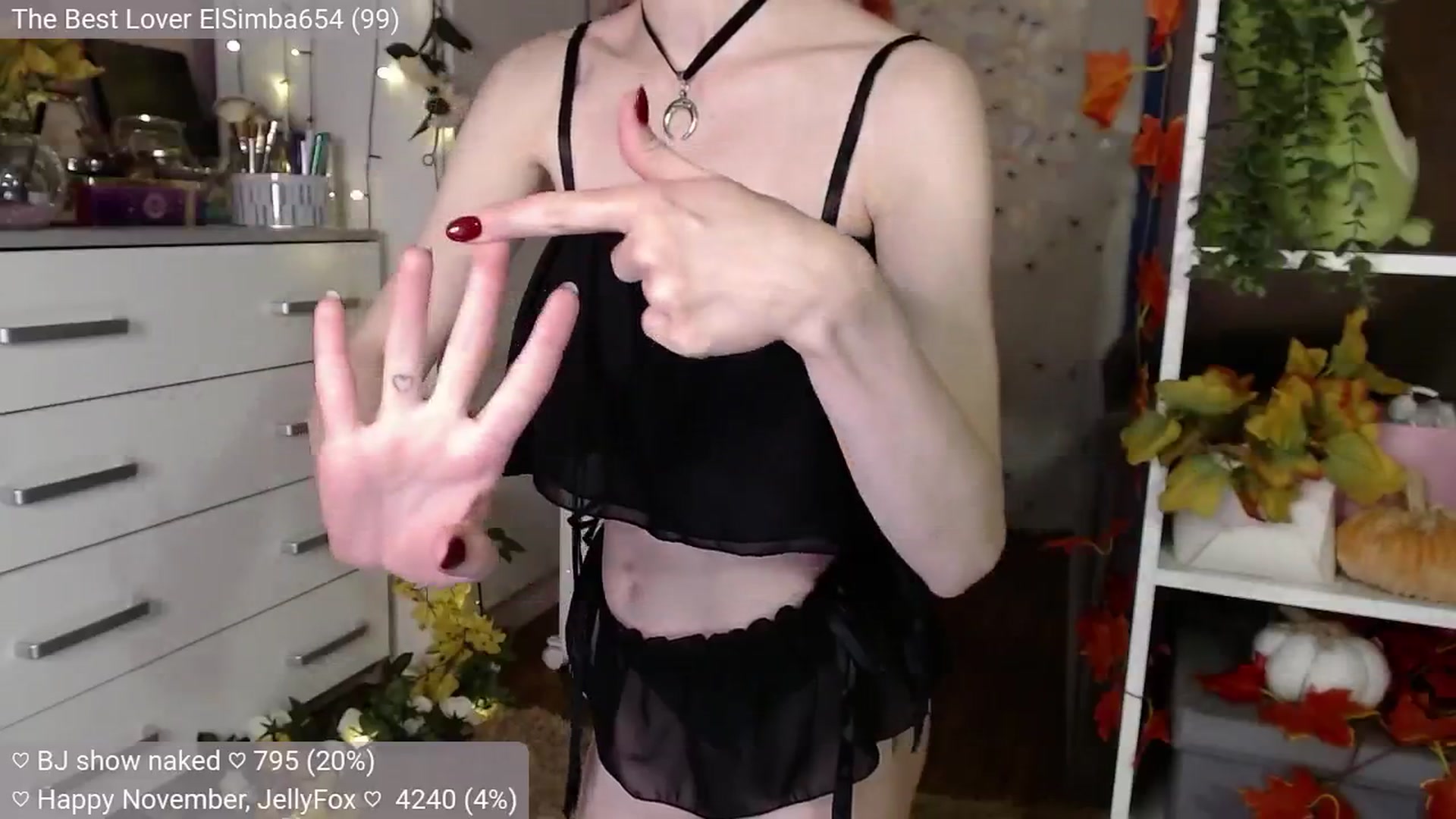 Gallery image thumbnail from JellyFox's myfreecams stream on, 11/06/2024, 07:21 image 12 of 20