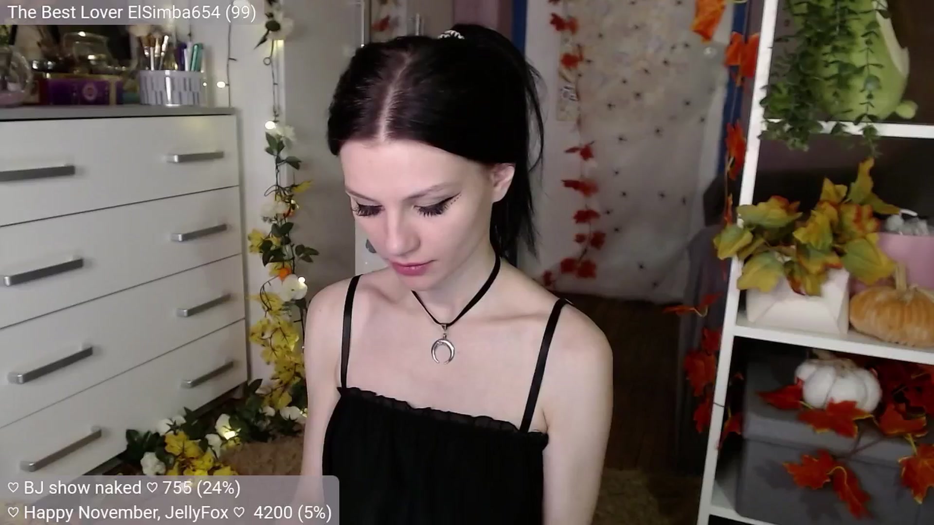 Gallery image thumbnail from JellyFox's myfreecams stream on, 11/06/2024, 07:21 image 20 of 20