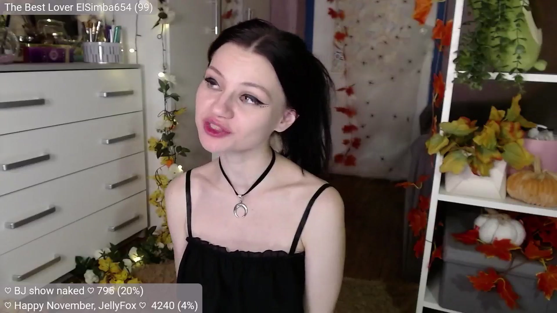 Gallery image thumbnail from JellyFox's myfreecams stream on, 11/06/2024, 07:21 image 17 of 20