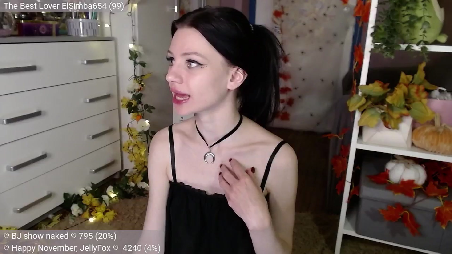 Gallery image thumbnail from JellyFox's myfreecams stream on, 11/06/2024, 07:21 image 15 of 20