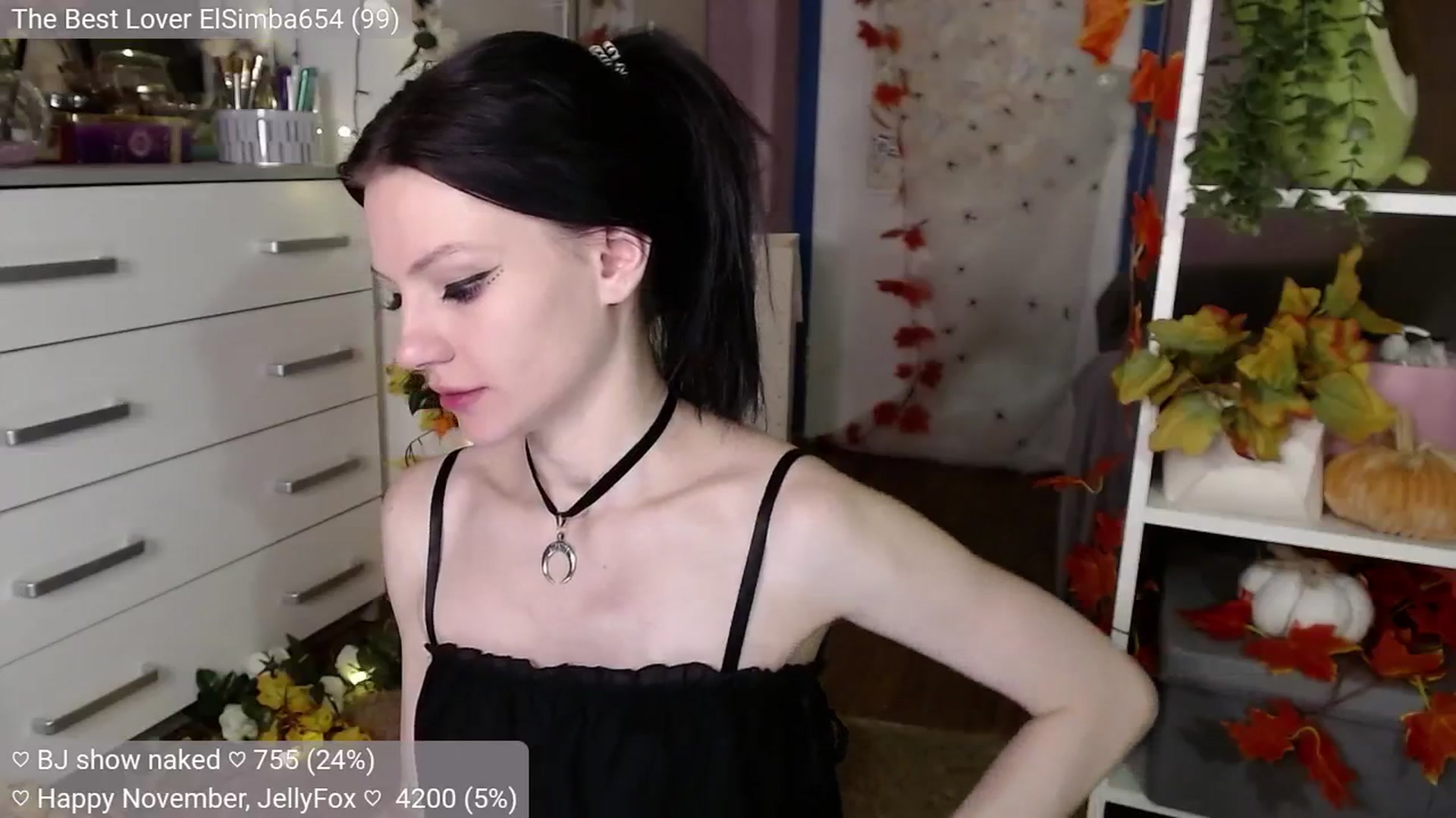 Gallery image thumbnail from JellyFox's myfreecams stream on, 11/06/2024, 07:40 image 6 of 20