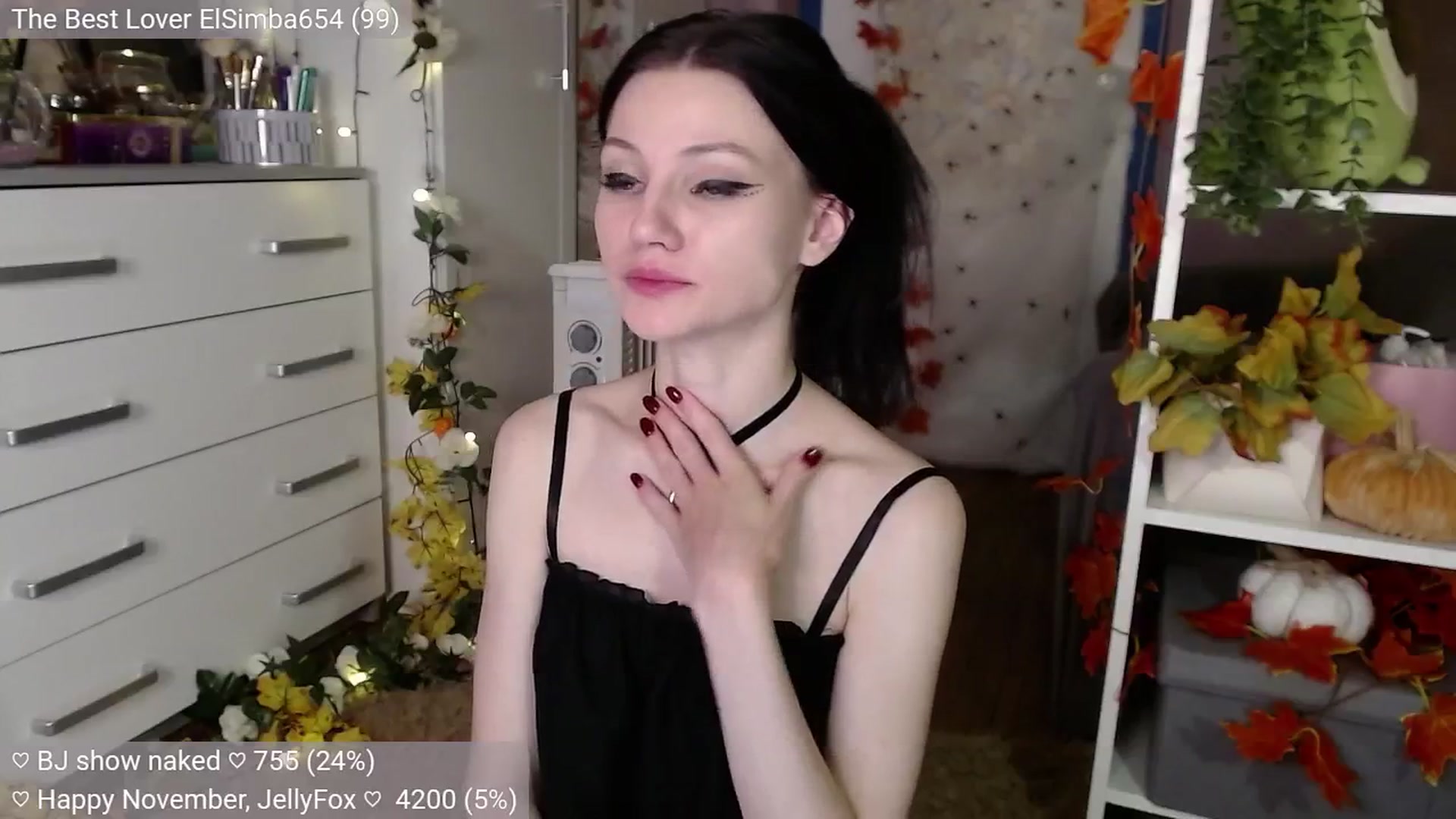 Gallery image thumbnail from JellyFox's myfreecams stream on, 11/06/2024, 07:40 image 18 of 20