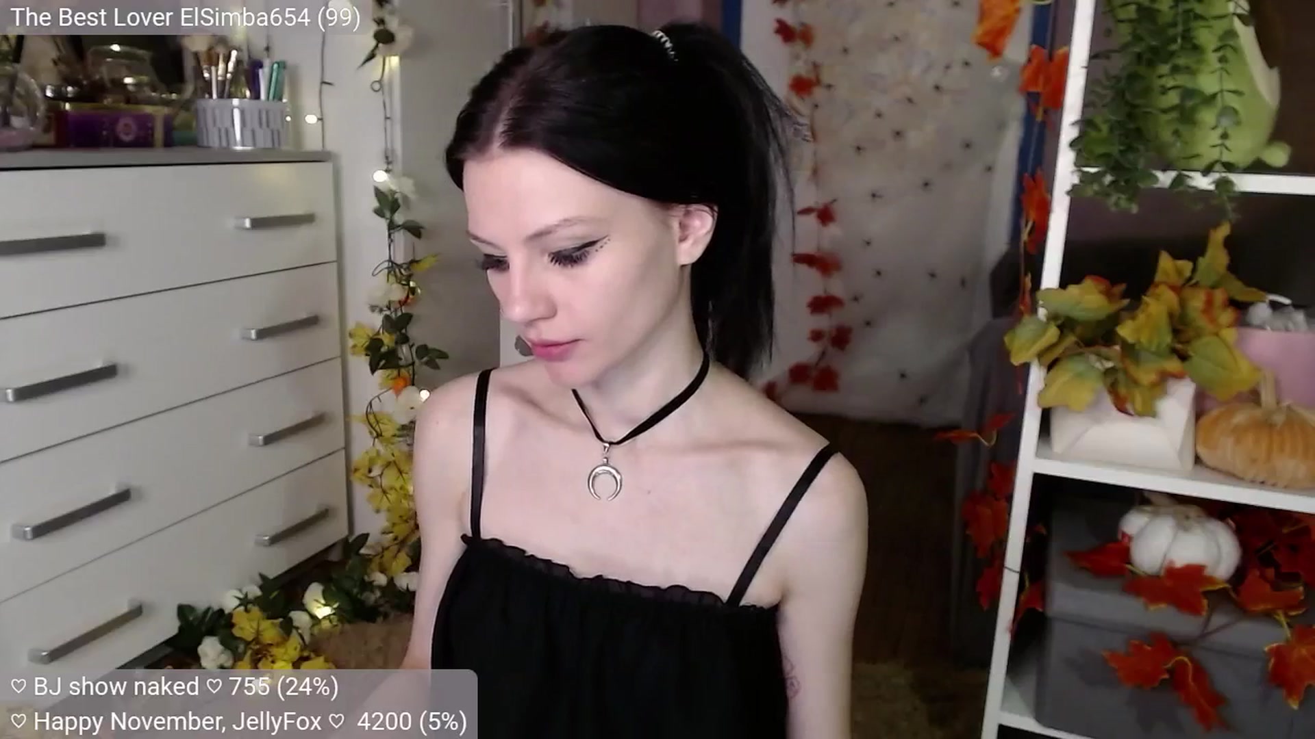 Gallery image thumbnail from JellyFox's myfreecams stream on, 11/06/2024, 07:40 image 14 of 20