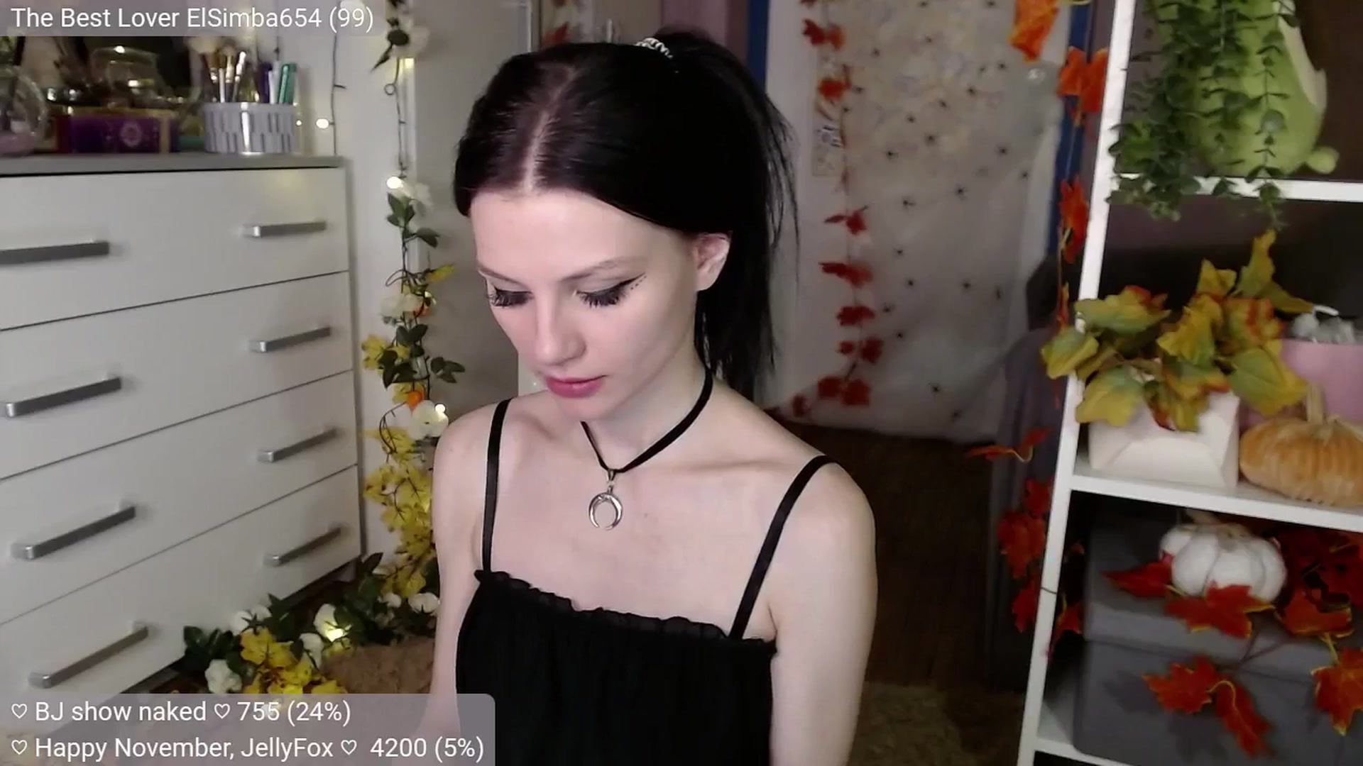 Gallery image thumbnail from JellyFox's myfreecams stream on, 11/06/2024, 07:40 image 4 of 20