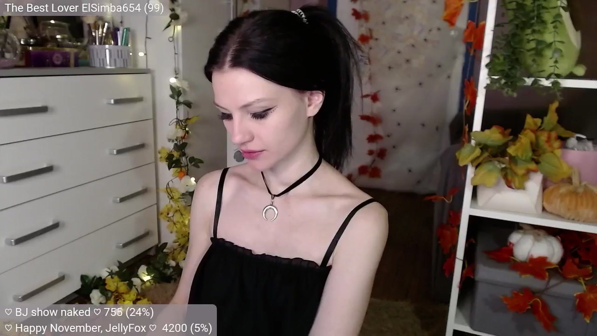 Gallery image thumbnail from JellyFox's myfreecams stream on, 11/06/2024, 07:40 image 12 of 20