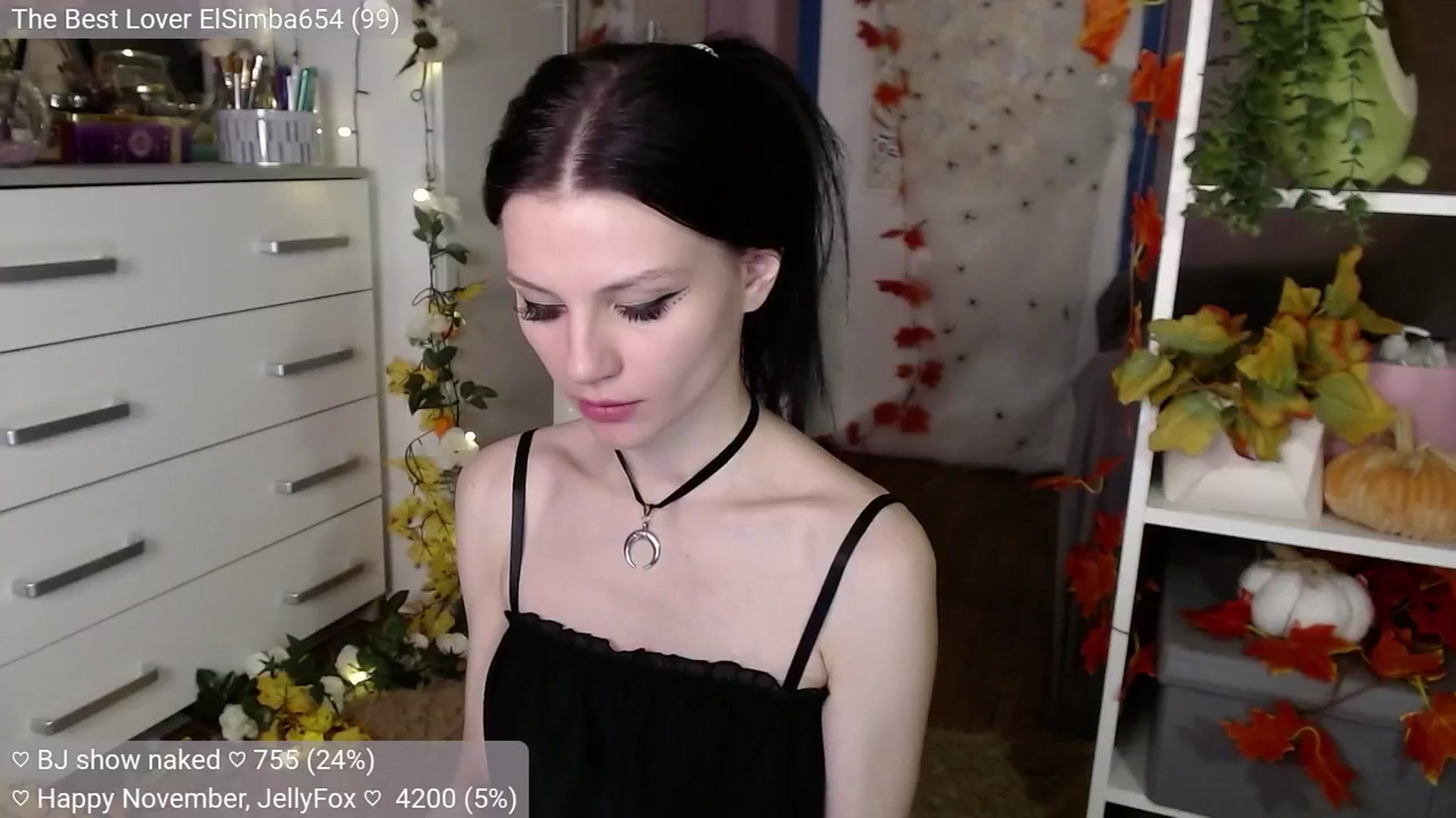 Gallery image thumbnail from JellyFox's myfreecams stream on, 11/06/2024, 07:40 image 10 of 20