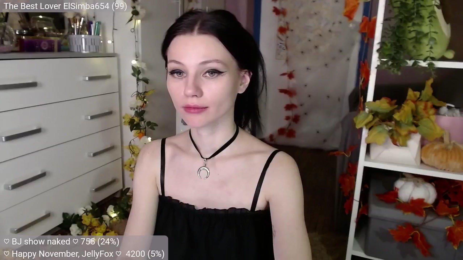 Gallery image thumbnail from JellyFox's myfreecams stream on, 11/06/2024, 07:40 image 7 of 20