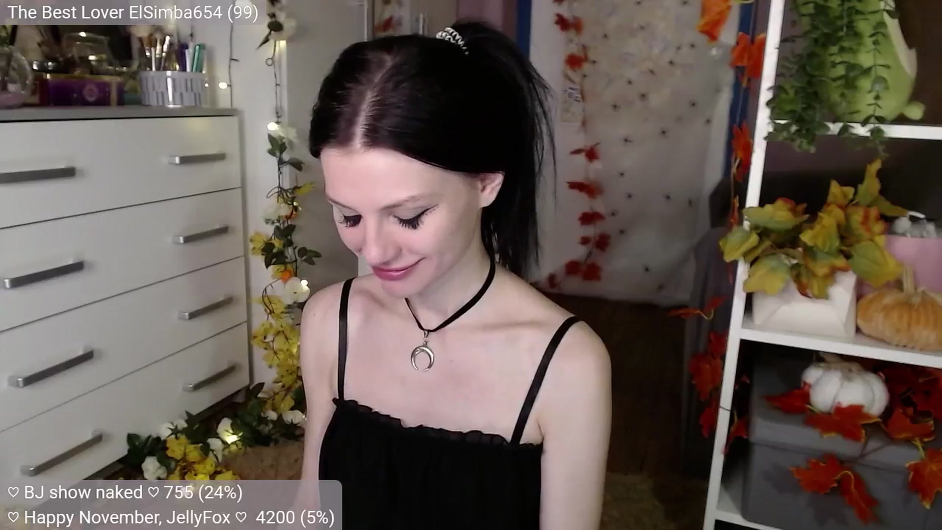 Gallery image thumbnail from JellyFox's myfreecams stream on, 11/06/2024, 07:40 image 3 of 20