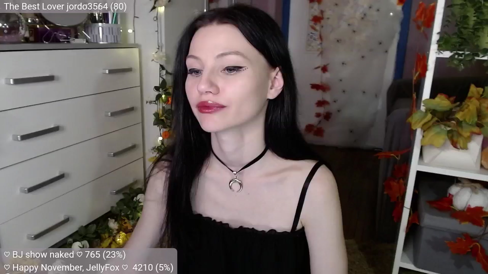 Gallery image thumbnail from JellyFox's myfreecams stream on, 11/08/2024, 07:35 image 10 of 20