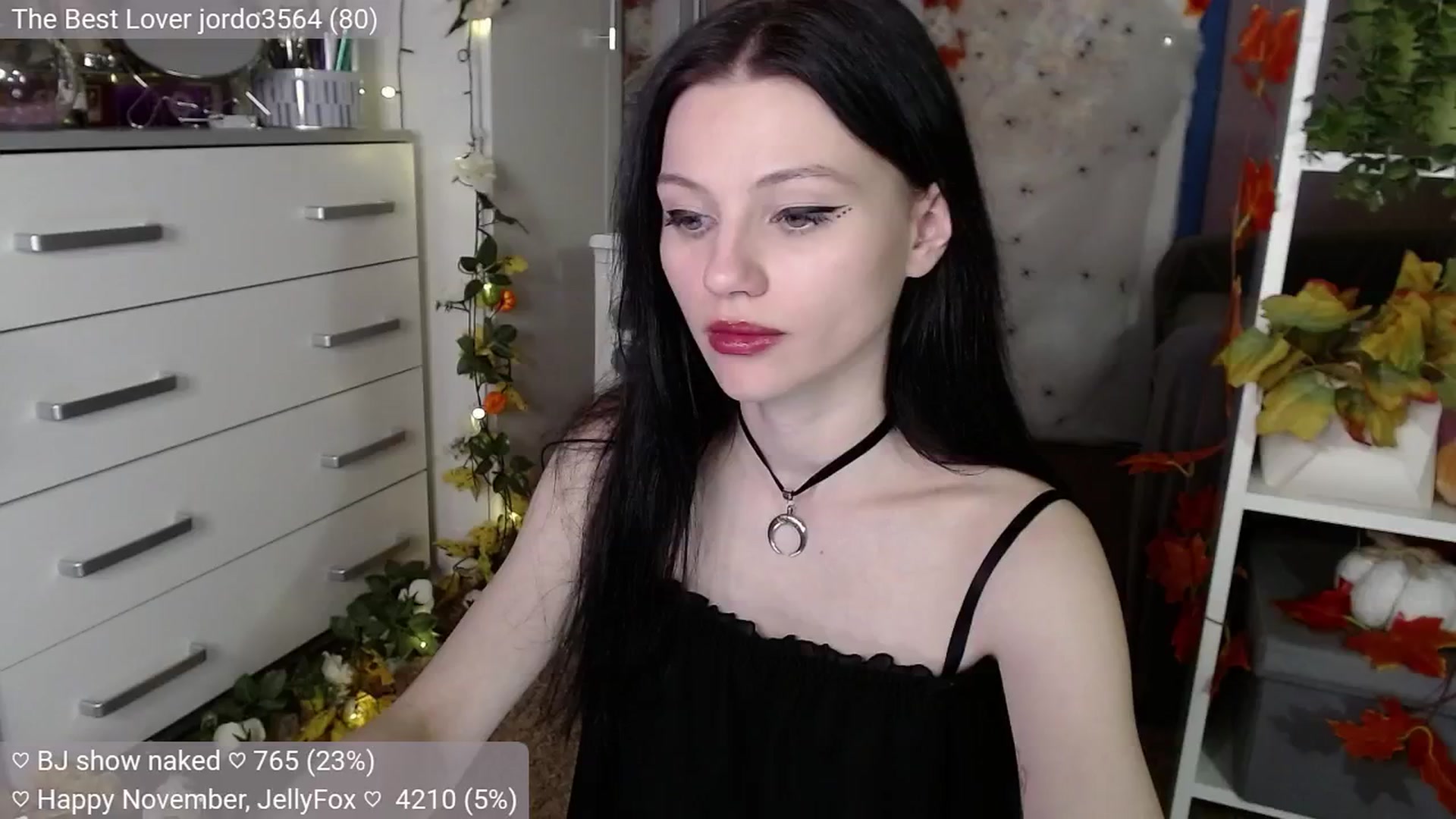 Gallery image thumbnail from JellyFox's myfreecams stream on, 11/08/2024, 07:35 image 14 of 20
