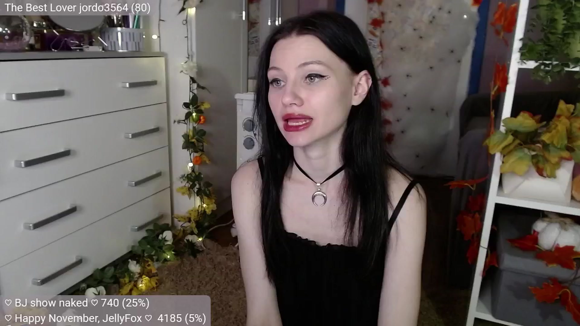 Gallery image thumbnail from JellyFox's myfreecams stream on, 11/08/2024, 07:35 image 17 of 20