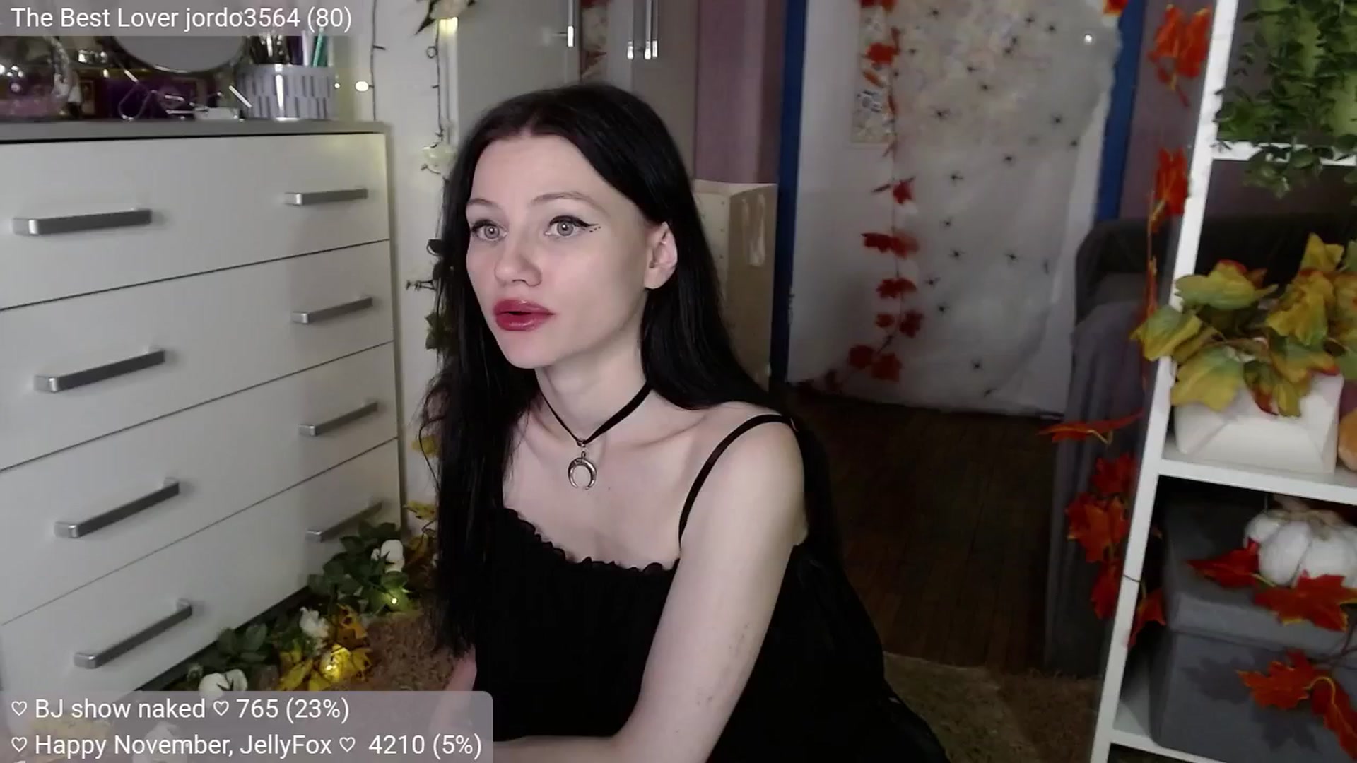 Gallery image thumbnail from JellyFox's myfreecams stream on, 11/08/2024, 07:35 image 13 of 20