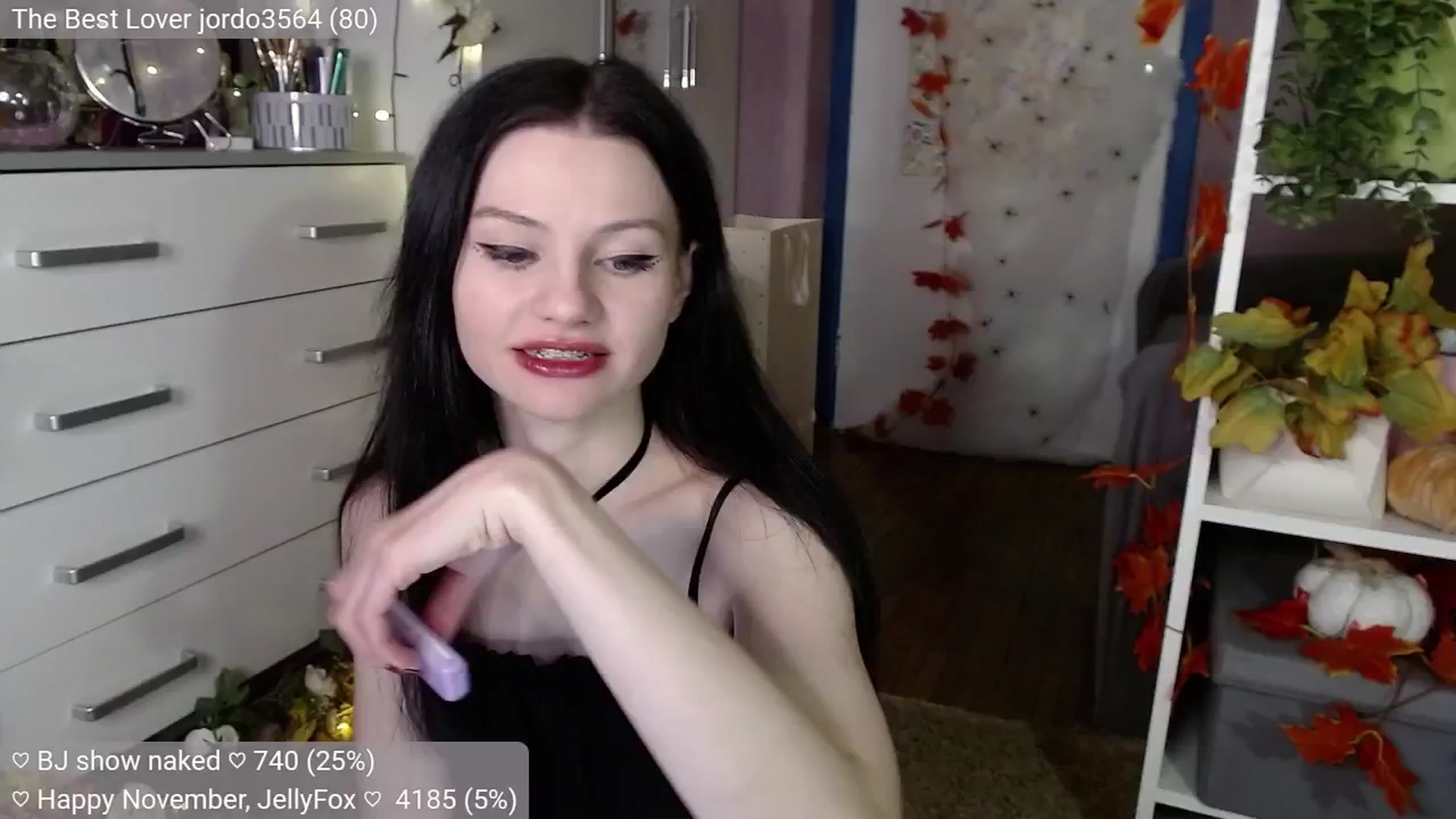 Gallery image thumbnail from JellyFox's myfreecams stream on, 11/08/2024, 08:00 image 17 of 20