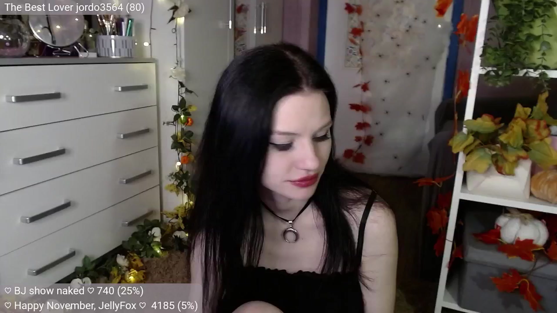 Gallery image thumbnail from JellyFox's myfreecams stream on, 11/08/2024, 08:00 image 19 of 20