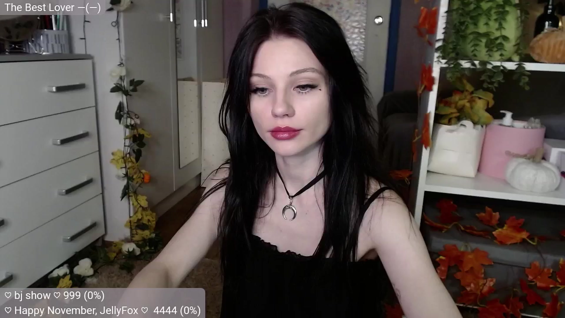 Gallery image thumbnail from JellyFox's myfreecams stream on, 11/19/2024, 03:24 image 19 of 20