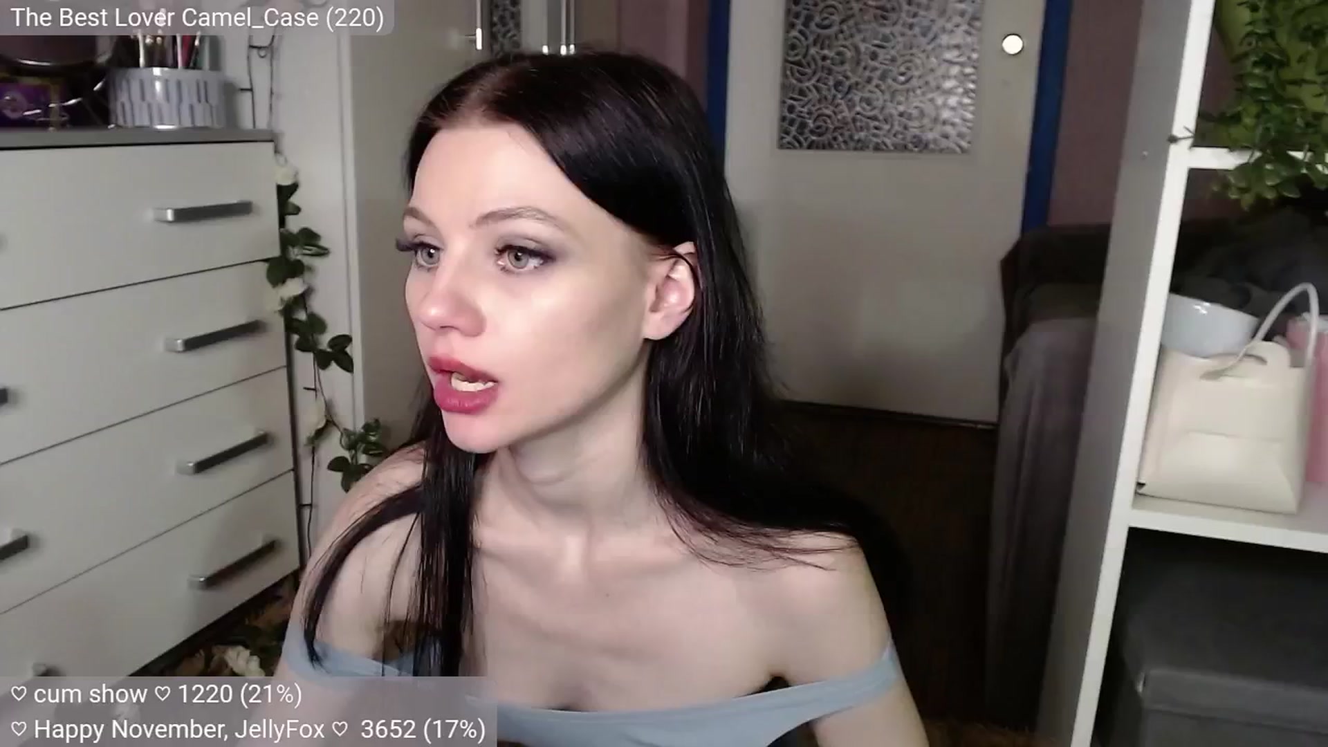 Gallery image thumbnail from JellyFox's myfreecams stream on, 11/25/2024, 08:13 image 15 of 20