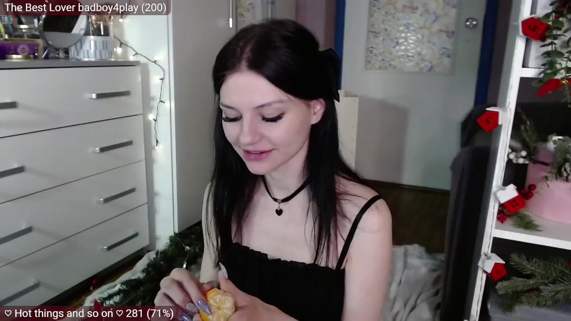Gallery image thumbnail from JellyFox's myfreecams stream on, 01/10/2025, 08:59 image 9 of 20