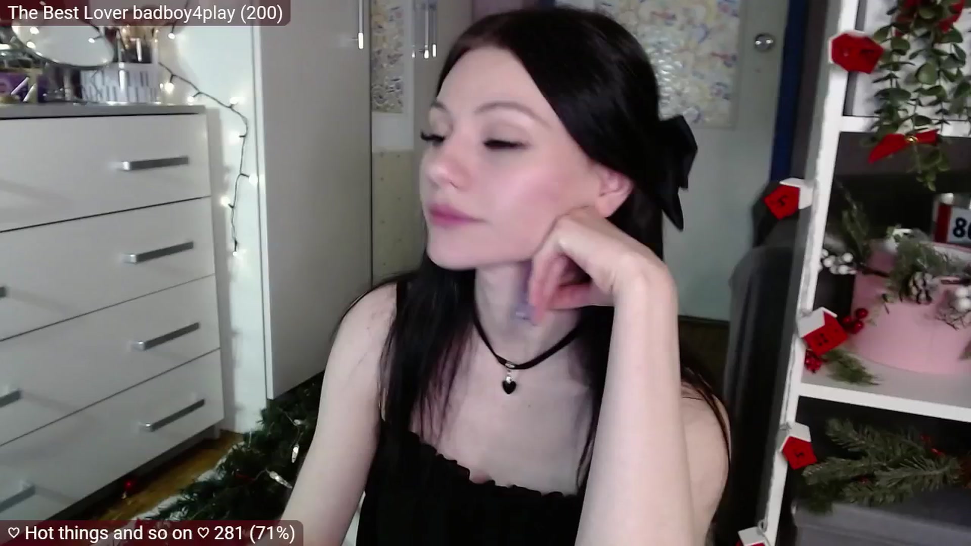 Gallery image thumbnail from JellyFox's myfreecams stream on, 01/10/2025, 08:59 image 15 of 20