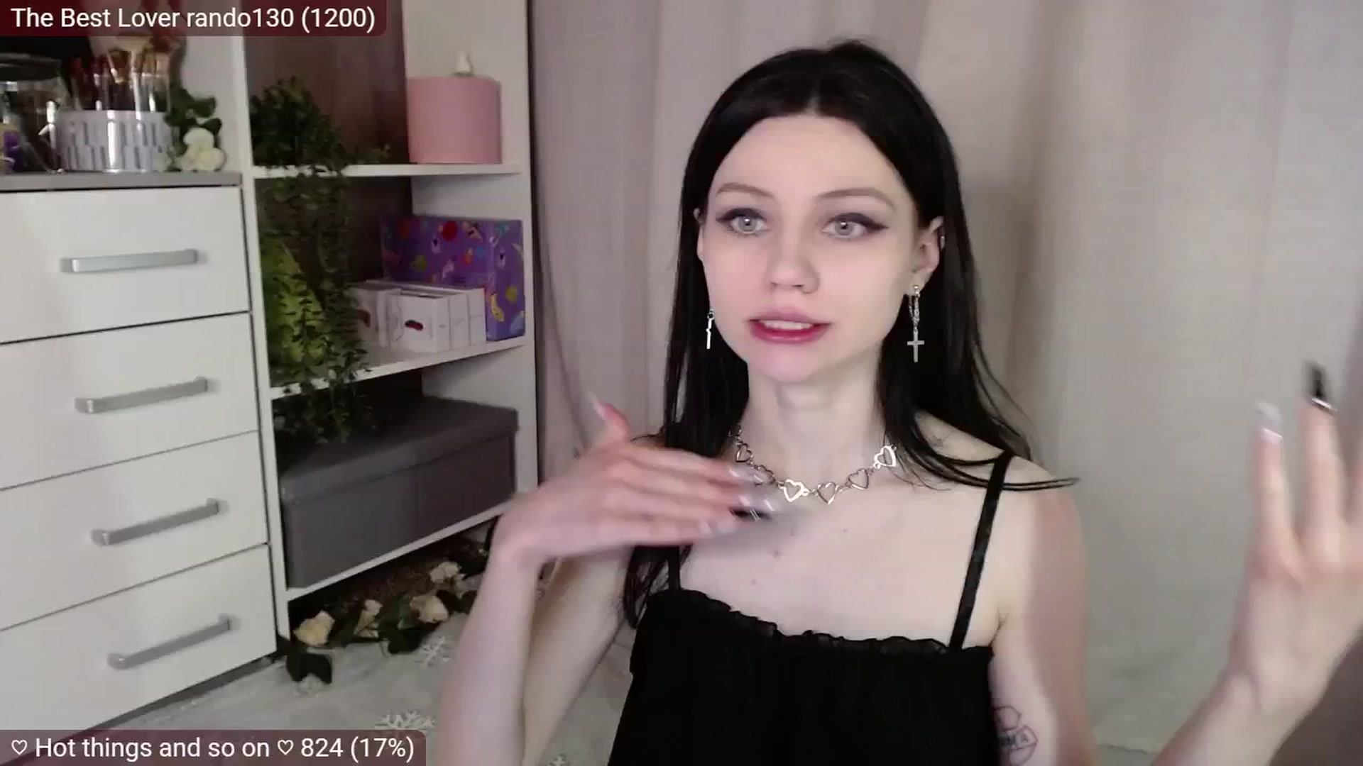 Gallery image thumbnail from JellyFox's myfreecams stream on, 02/04/2025, 06:37 image 4 of 20