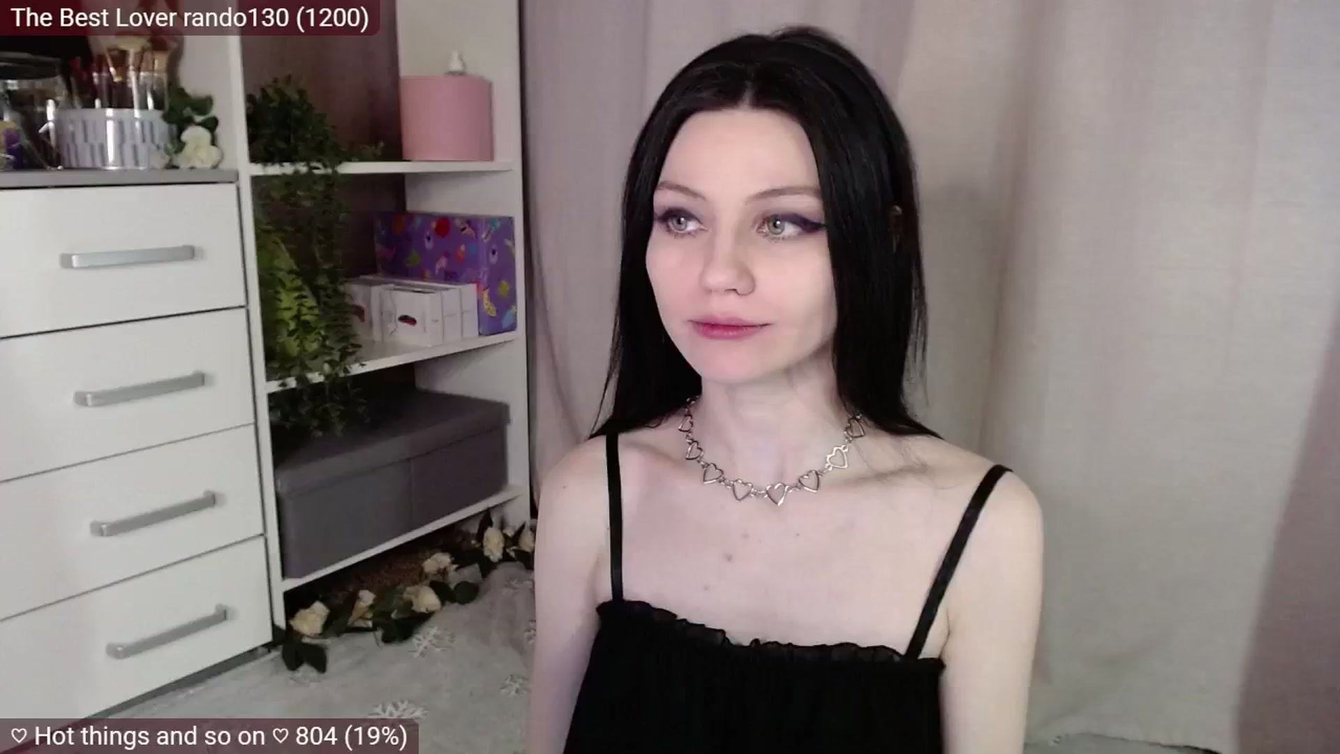 Gallery image thumbnail from JellyFox's myfreecams stream on, 02/04/2025, 06:37 image 13 of 20