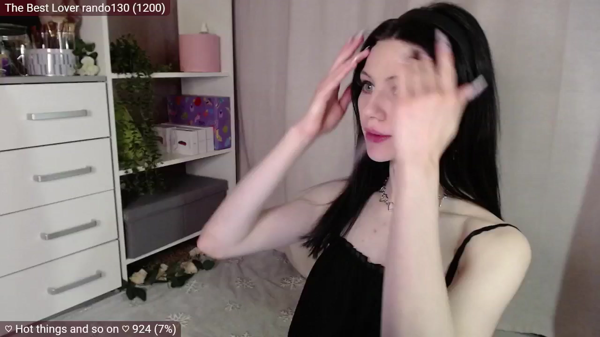 Gallery image thumbnail from JellyFox's myfreecams stream on, 02/04/2025, 06:37 image 1 of 20