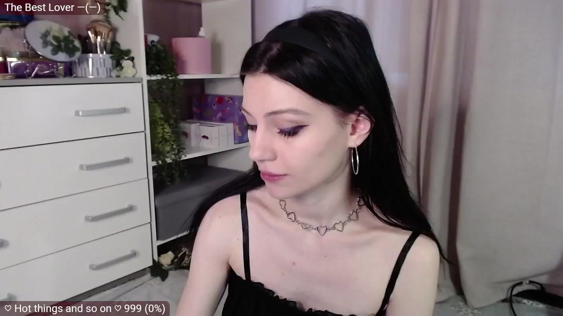 Gallery image thumbnail from JellyFox's myfreecams stream on, 02/05/2025, 08:08 image 3 of 20