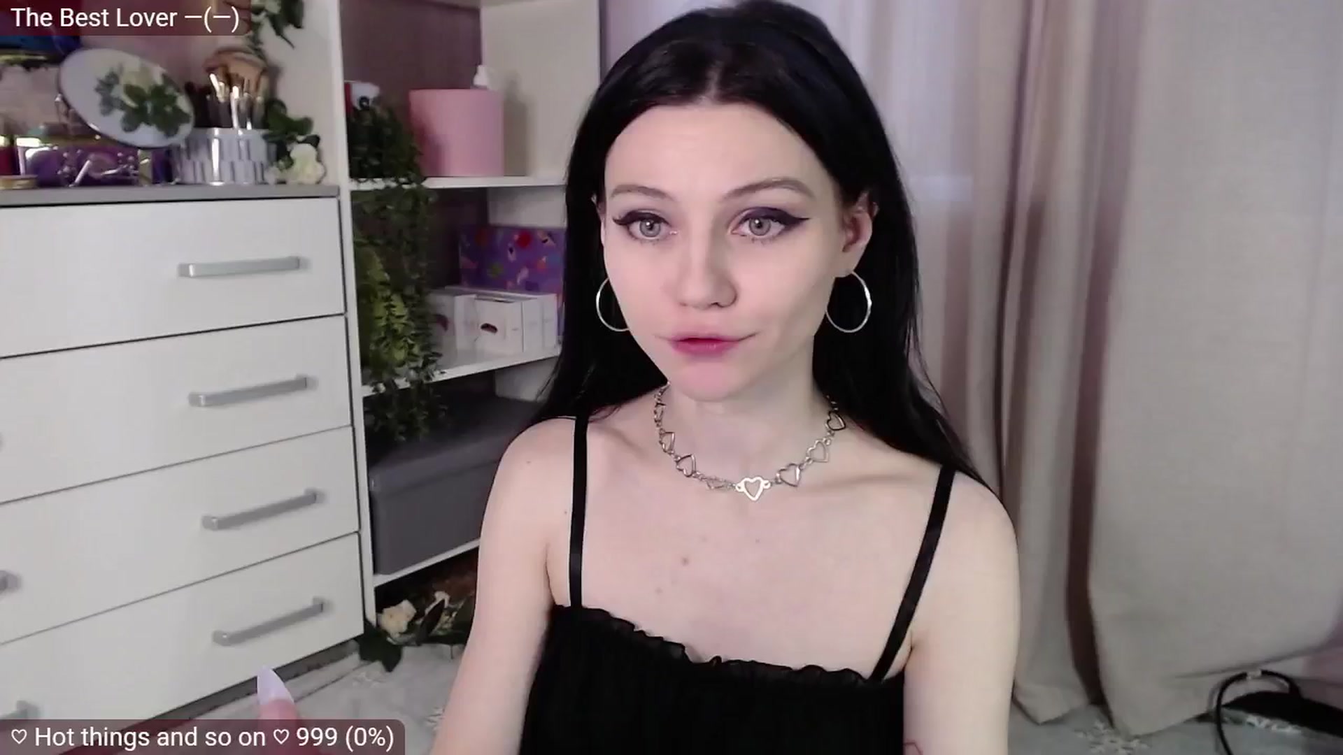 Gallery image thumbnail from JellyFox's myfreecams stream on, 02/05/2025, 08:08 image 17 of 20