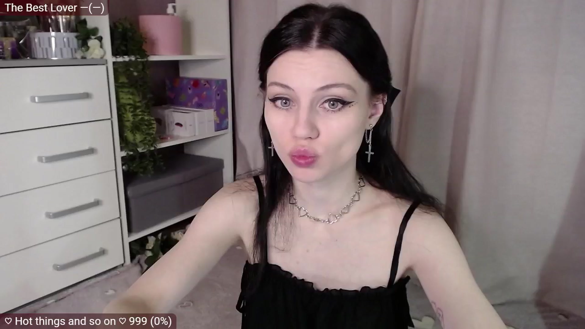Gallery image thumbnail from JellyFox's myfreecams stream on, 02/10/2025, 04:53 image 1 of 20