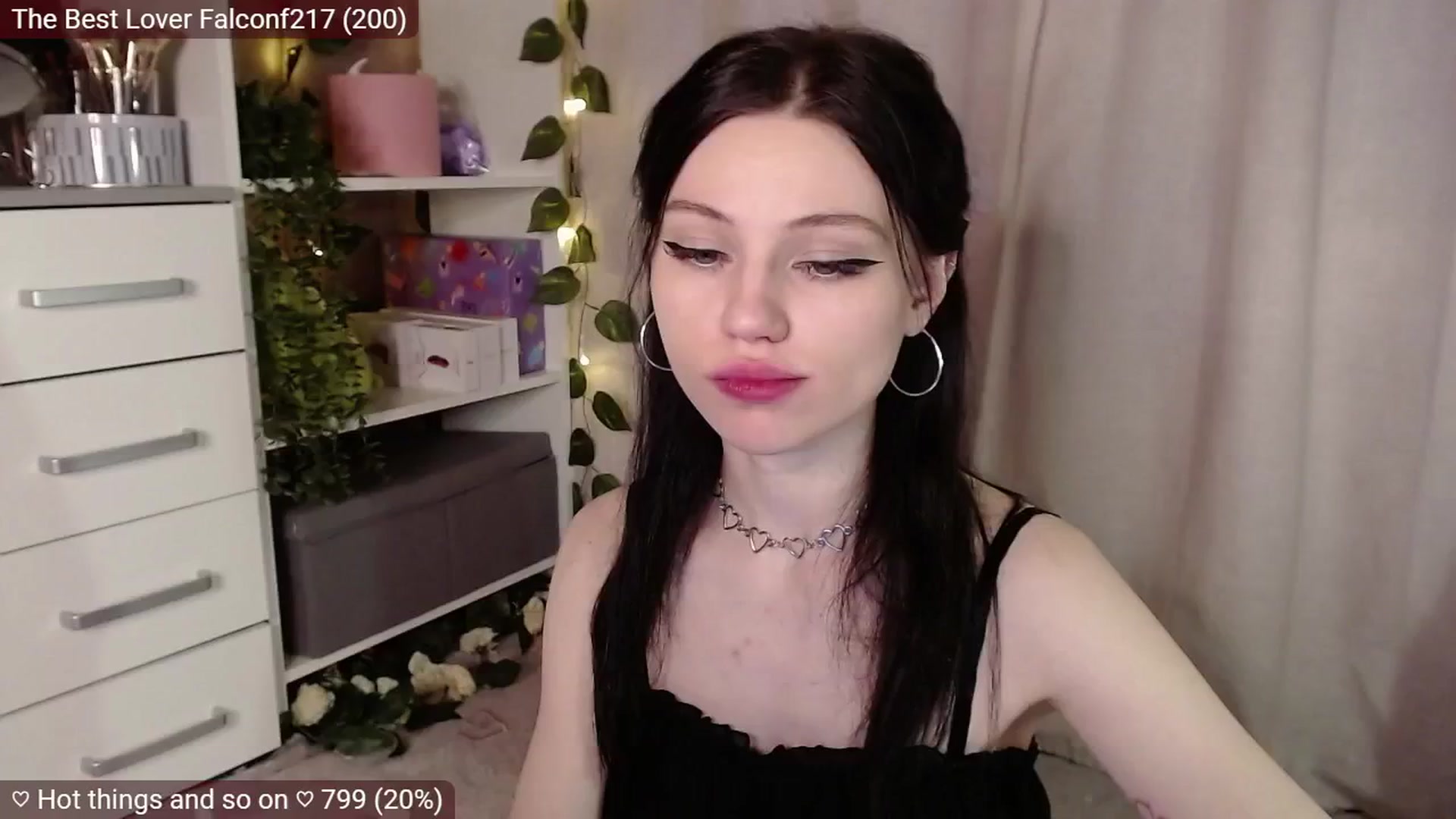 Gallery image thumbnail from JellyFox's myfreecams stream on, 02/19/2025, 06:38 image 3 of 20