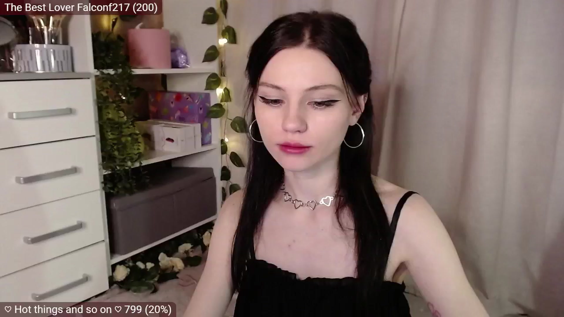 Gallery image thumbnail from JellyFox's myfreecams stream on, 02/19/2025, 06:38 image 1 of 20