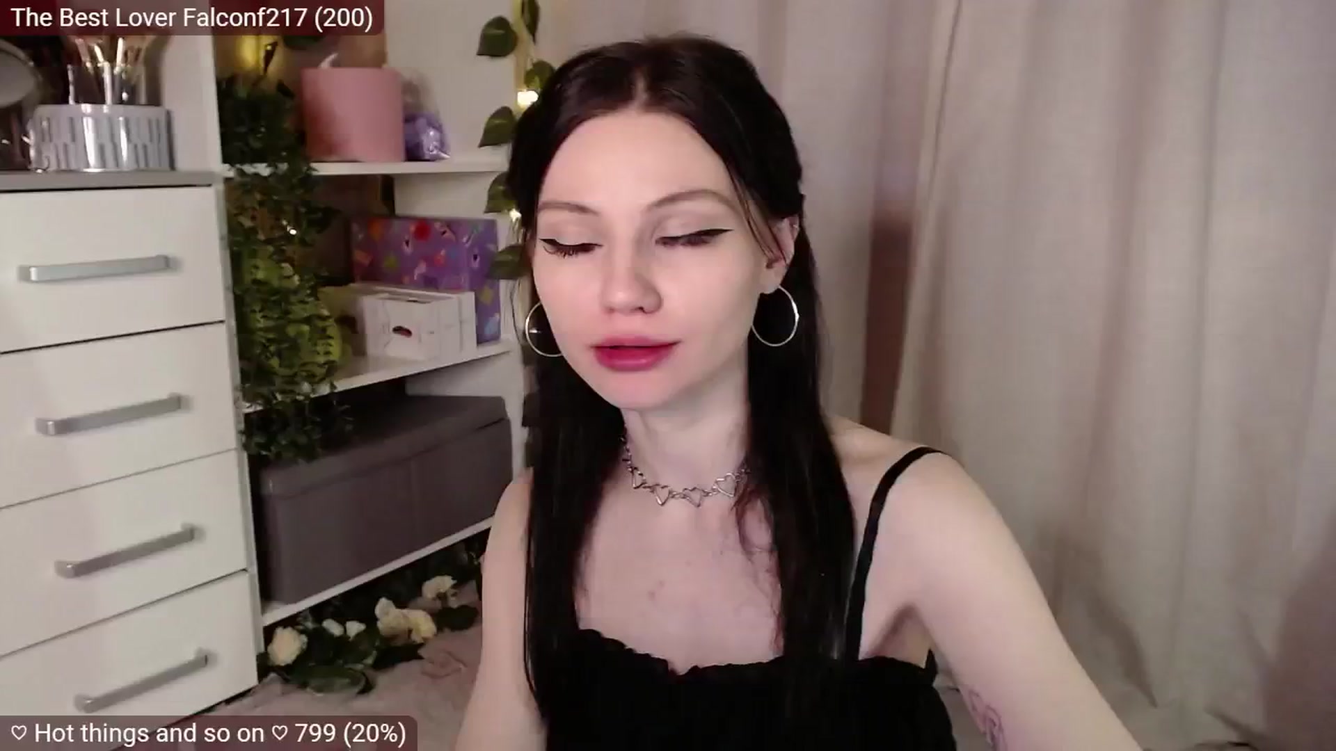 Gallery image thumbnail from JellyFox's myfreecams stream on, 02/19/2025, 06:38 image 2 of 20