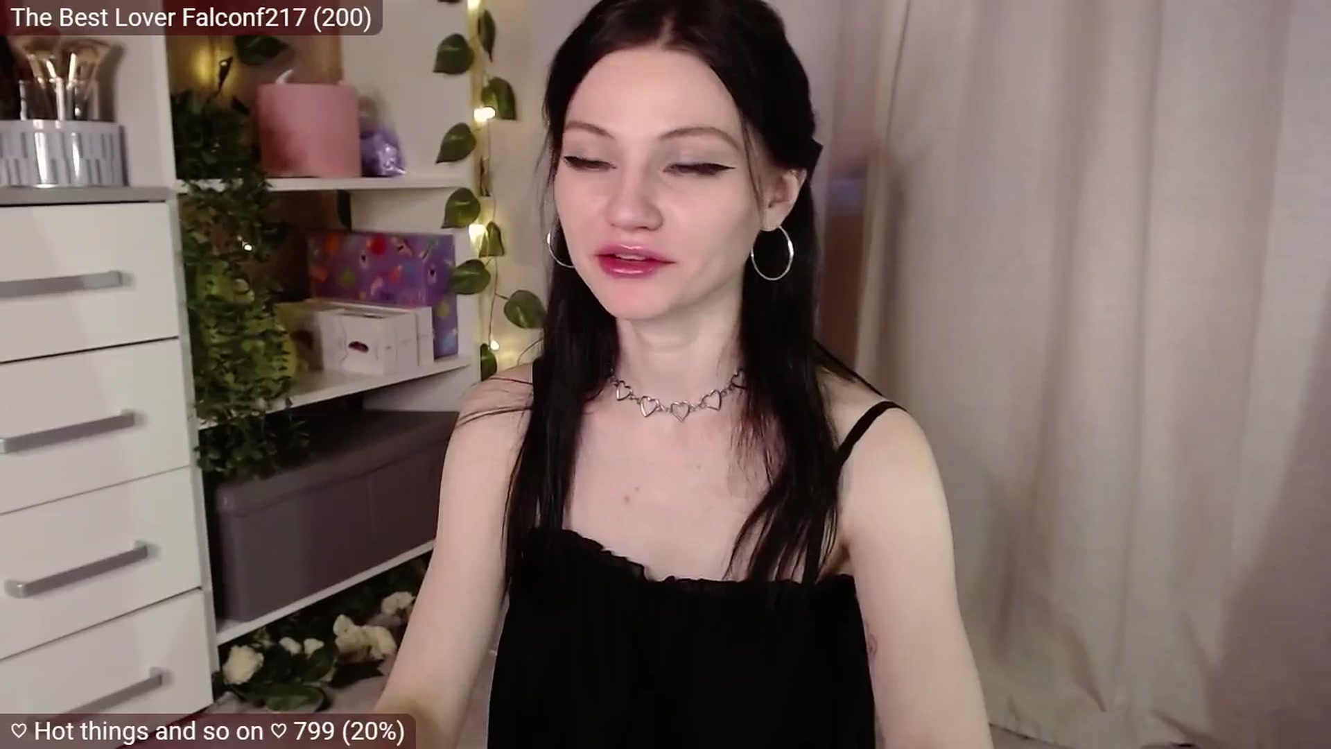 Gallery image thumbnail from JellyFox's myfreecams stream on, 02/19/2025, 06:38 image 15 of 20