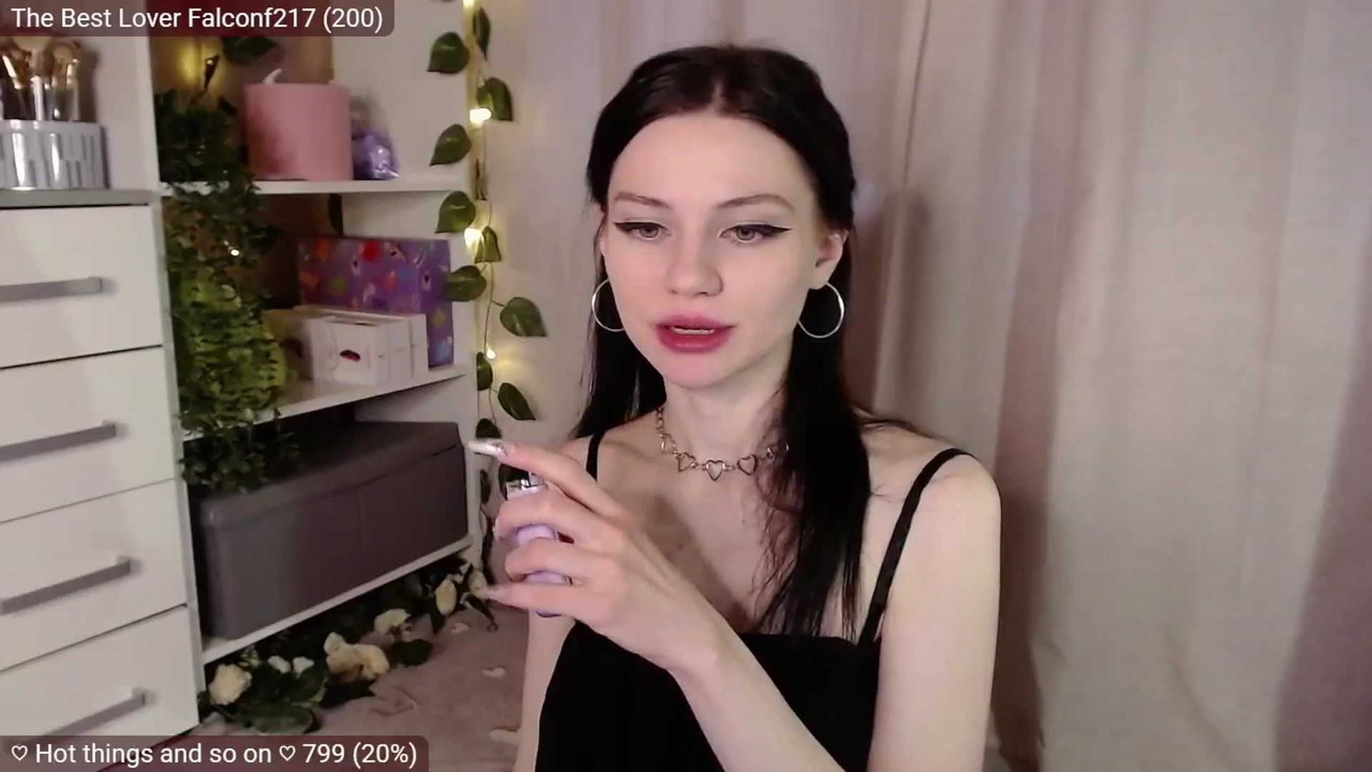 Gallery image thumbnail from JellyFox's myfreecams stream on, 02/19/2025, 07:23 image 11 of 20