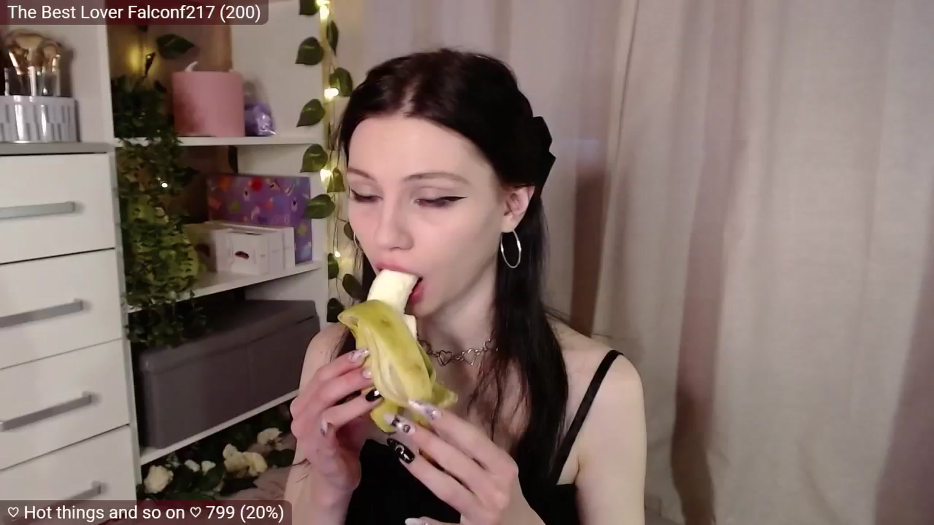 Gallery image thumbnail from JellyFox's myfreecams stream on, 02/19/2025, 07:23 image 1 of 20