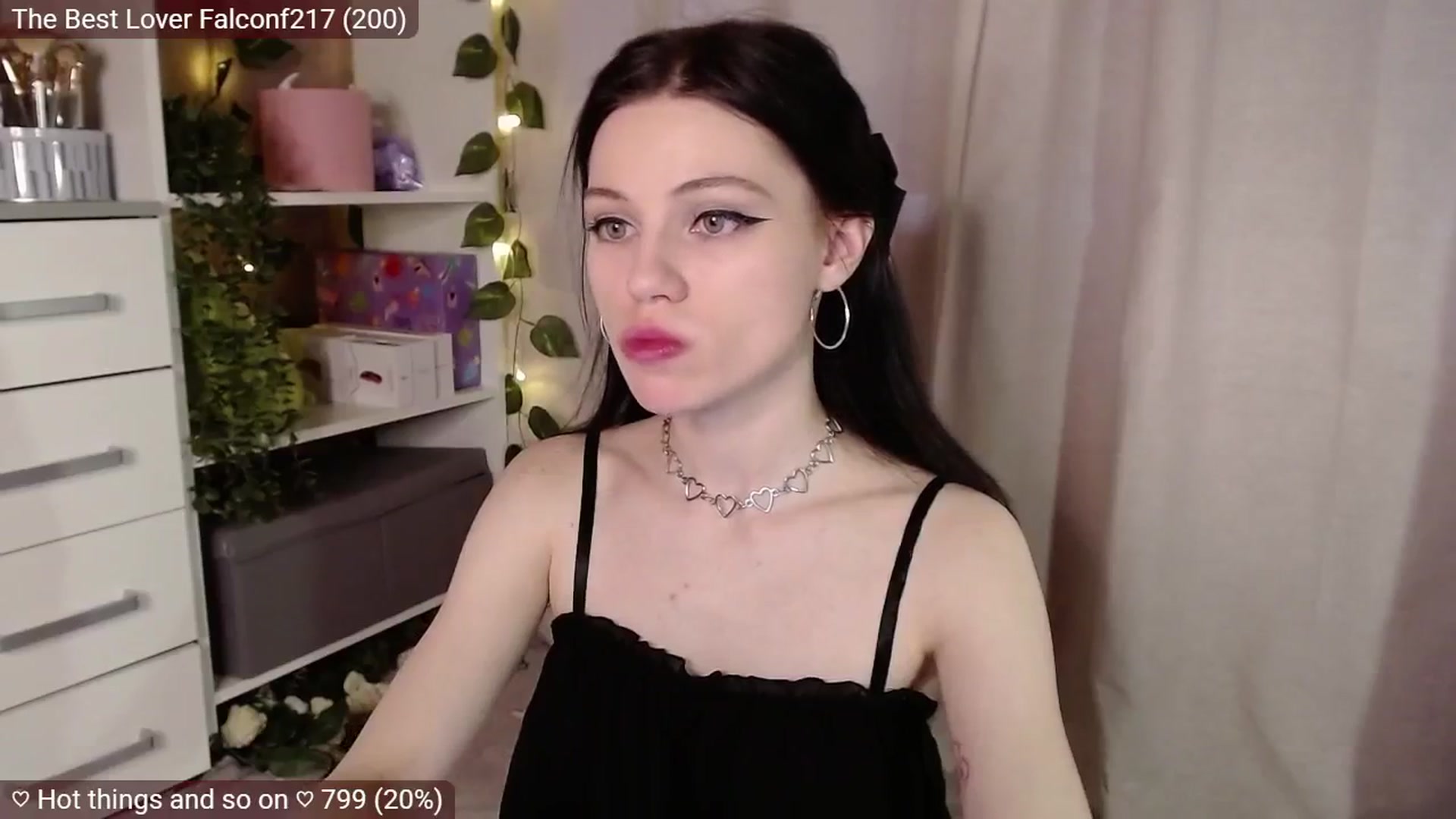Gallery image thumbnail from JellyFox's myfreecams stream on, 02/19/2025, 07:23 image 4 of 20