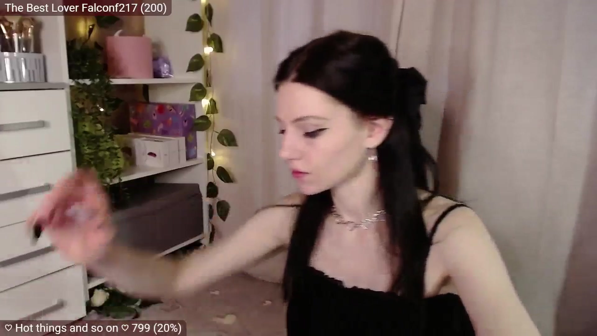 Gallery image thumbnail from JellyFox's myfreecams stream on, 02/19/2025, 07:23 image 10 of 20