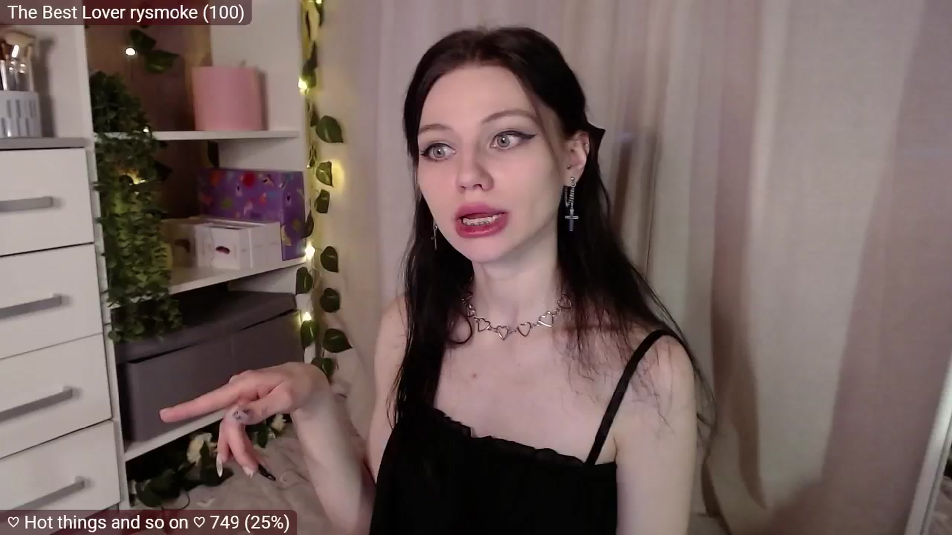 Gallery image thumbnail from JellyFox's myfreecams stream on, 02/24/2025, 06:21 image 17 of 20
