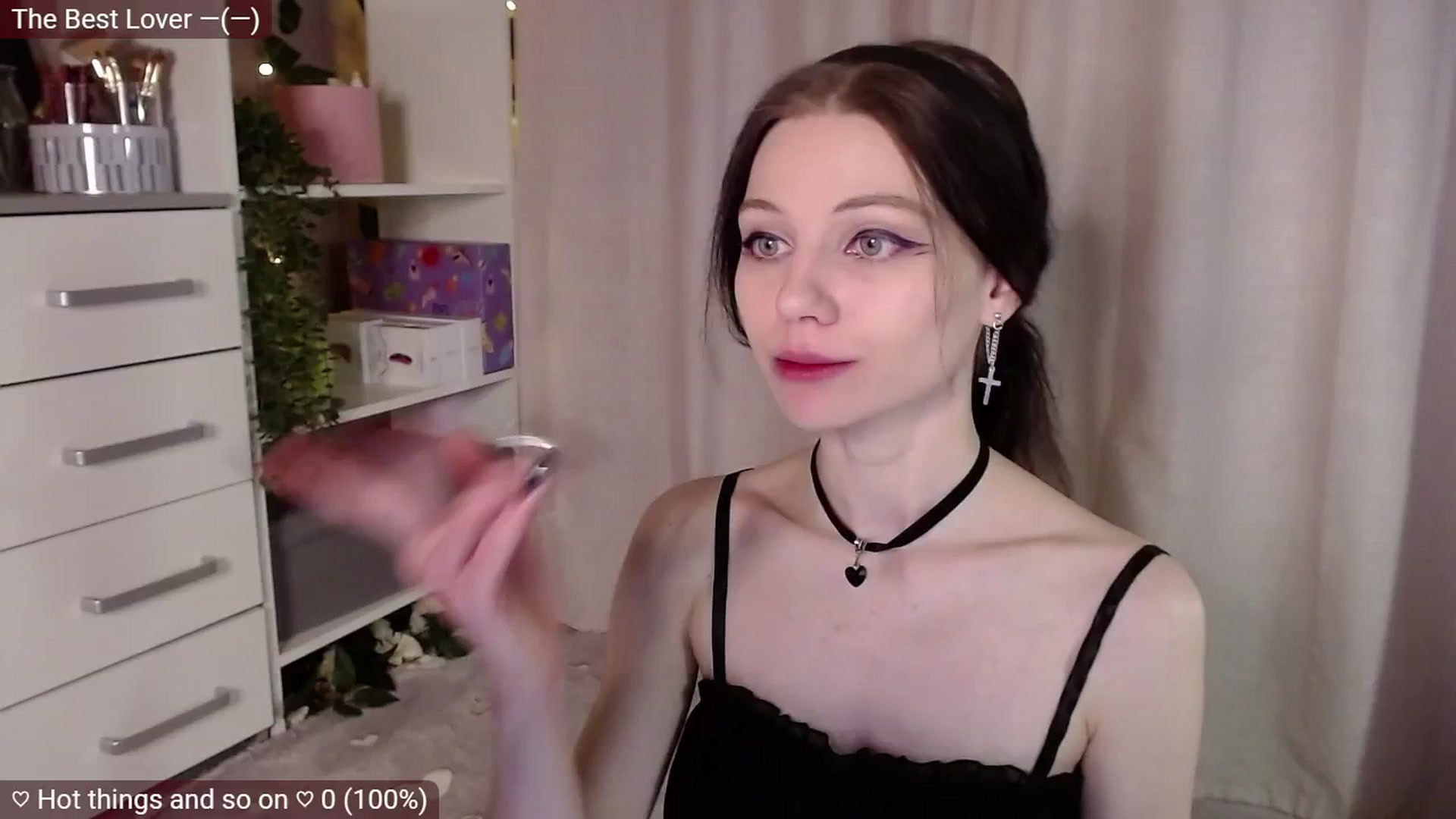Gallery image thumbnail from JellyFox's myfreecams stream on, 03/21/2025, 05:43 image 1 of 20