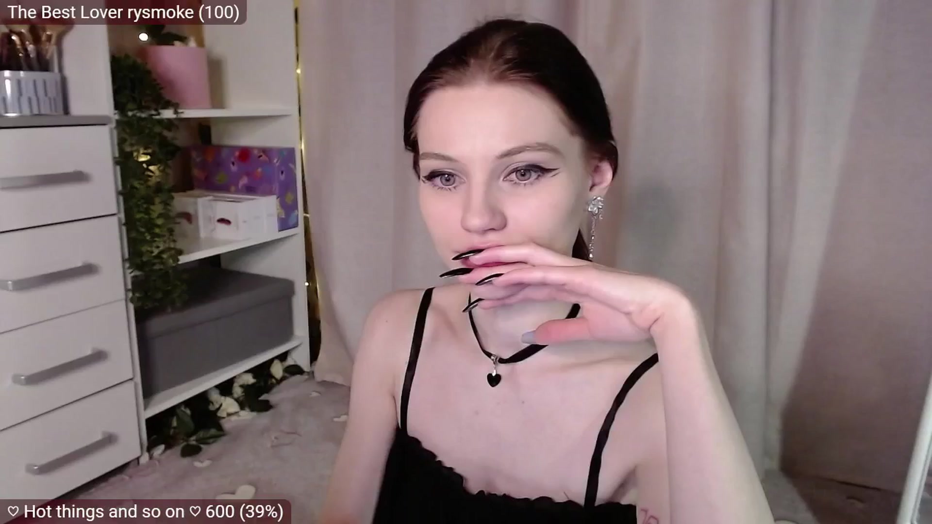 Gallery image thumbnail from JellyFox's myfreecams stream on, 03/26/2025, 05:20 image 13 of 20