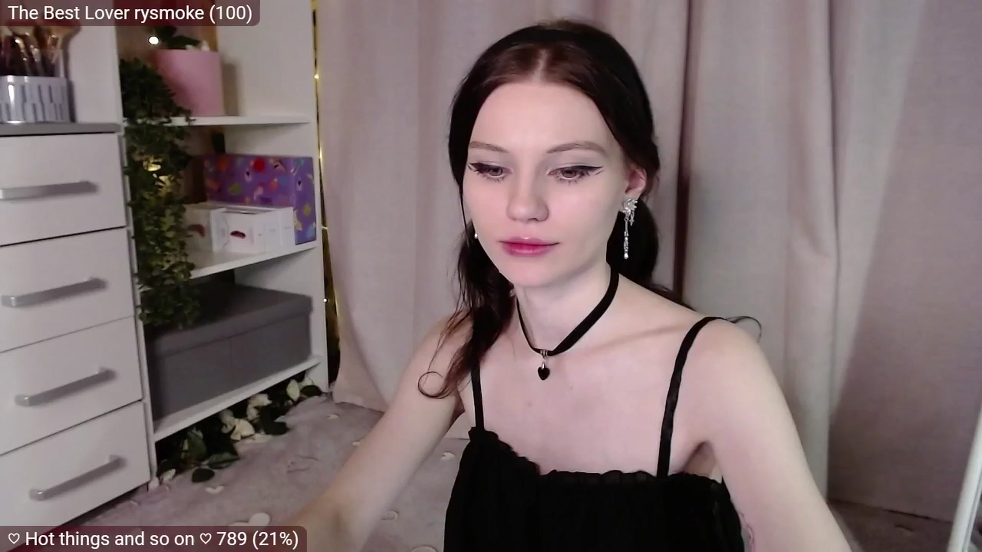 Gallery image thumbnail from JellyFox's myfreecams stream on, 03/26/2025, 05:20 image 7 of 20