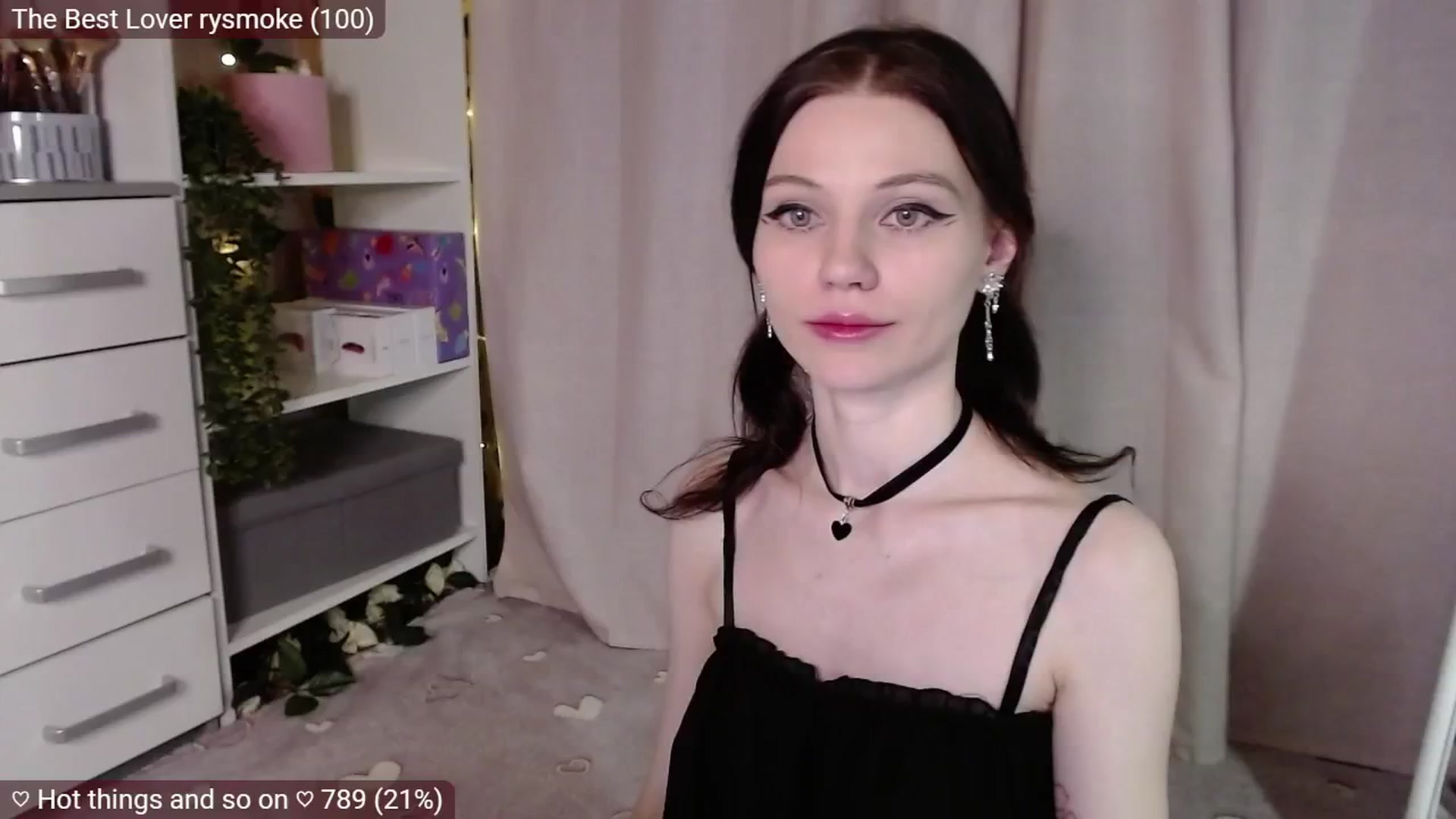 Gallery image thumbnail from JellyFox's myfreecams stream on, 03/26/2025, 05:20 image 8 of 20